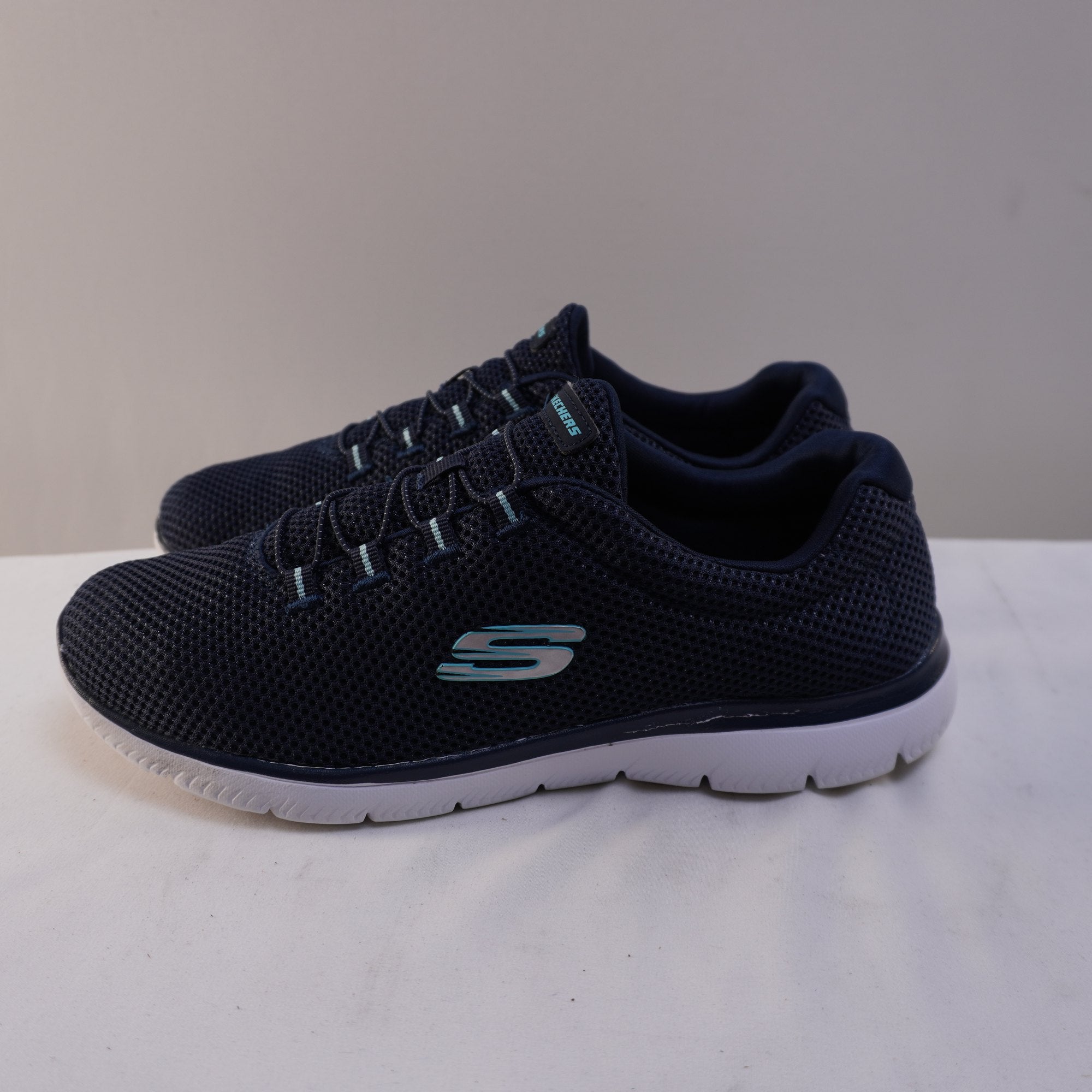 Zapatillas Skechers para Mujer Usadas - Azul Marino, Talla 41