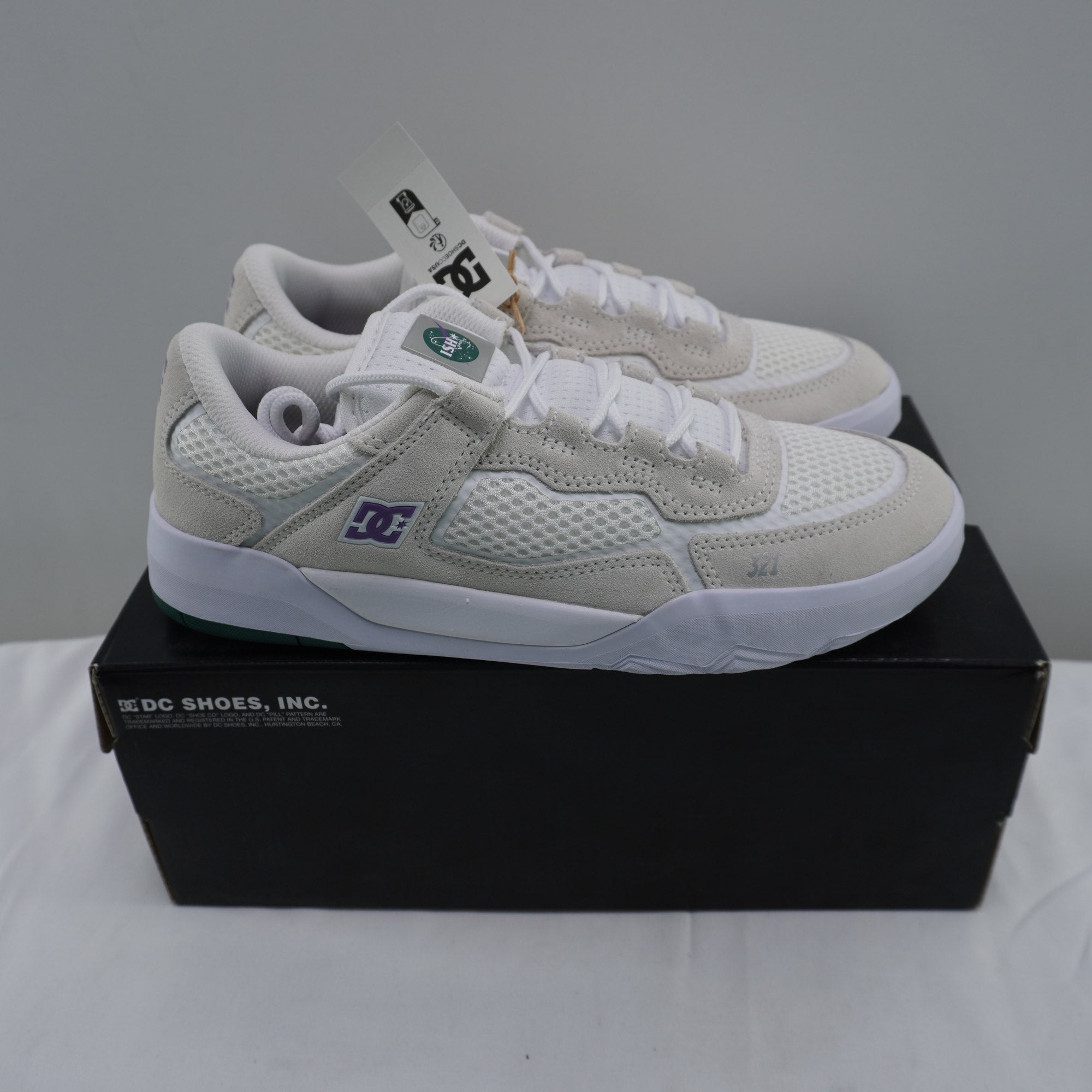 Zapatillas DC Shoes para Mujeres Usadas - Blanco, Talla 40