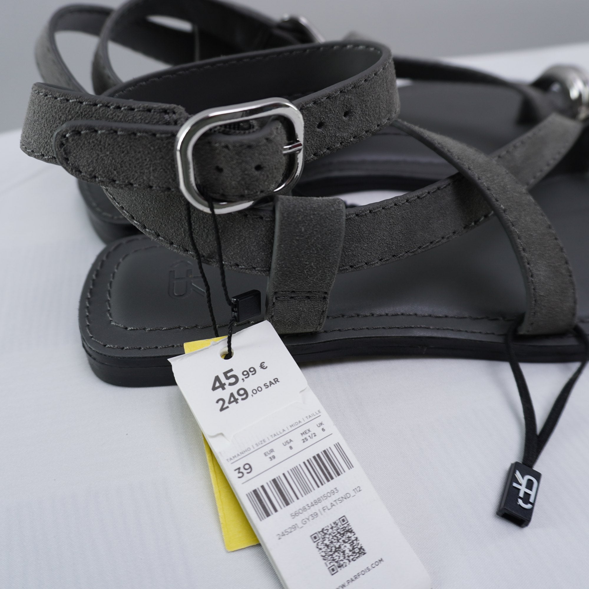 Sandalias Parfois para Mujer Usadas - Gris, Talla 39