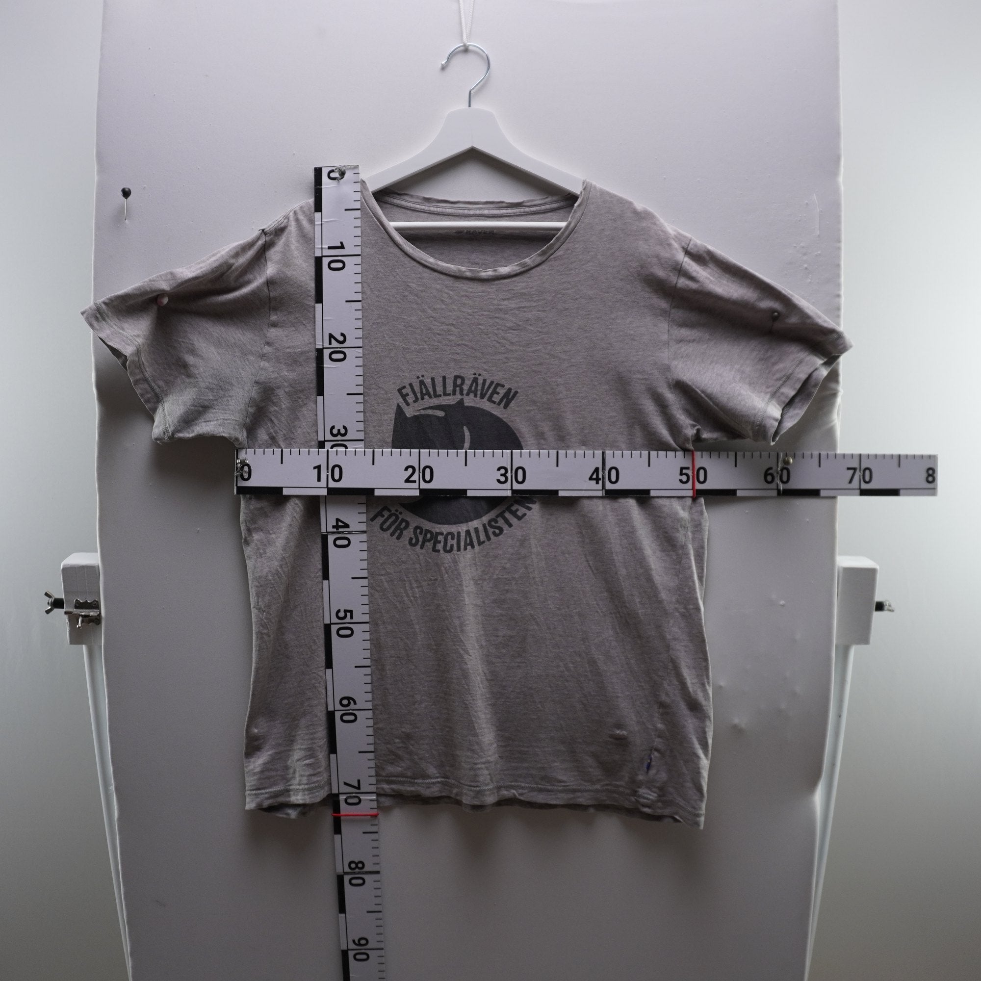Camiseta de Manga Corta Fjallraven para Hombre Usada - Gris, XL