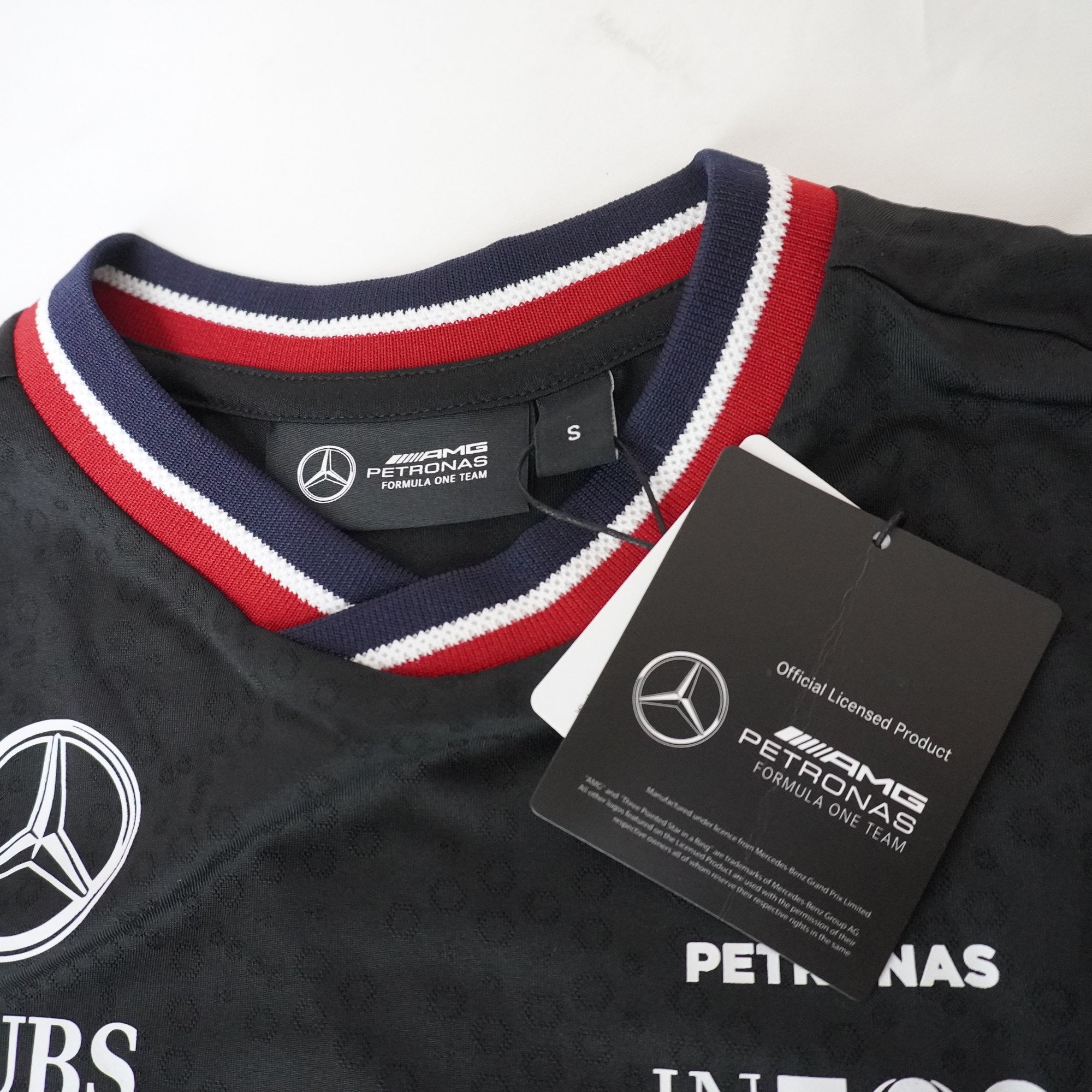 Camiseta de Manga Corta Mercedes para Hombre Usada - Negra, S