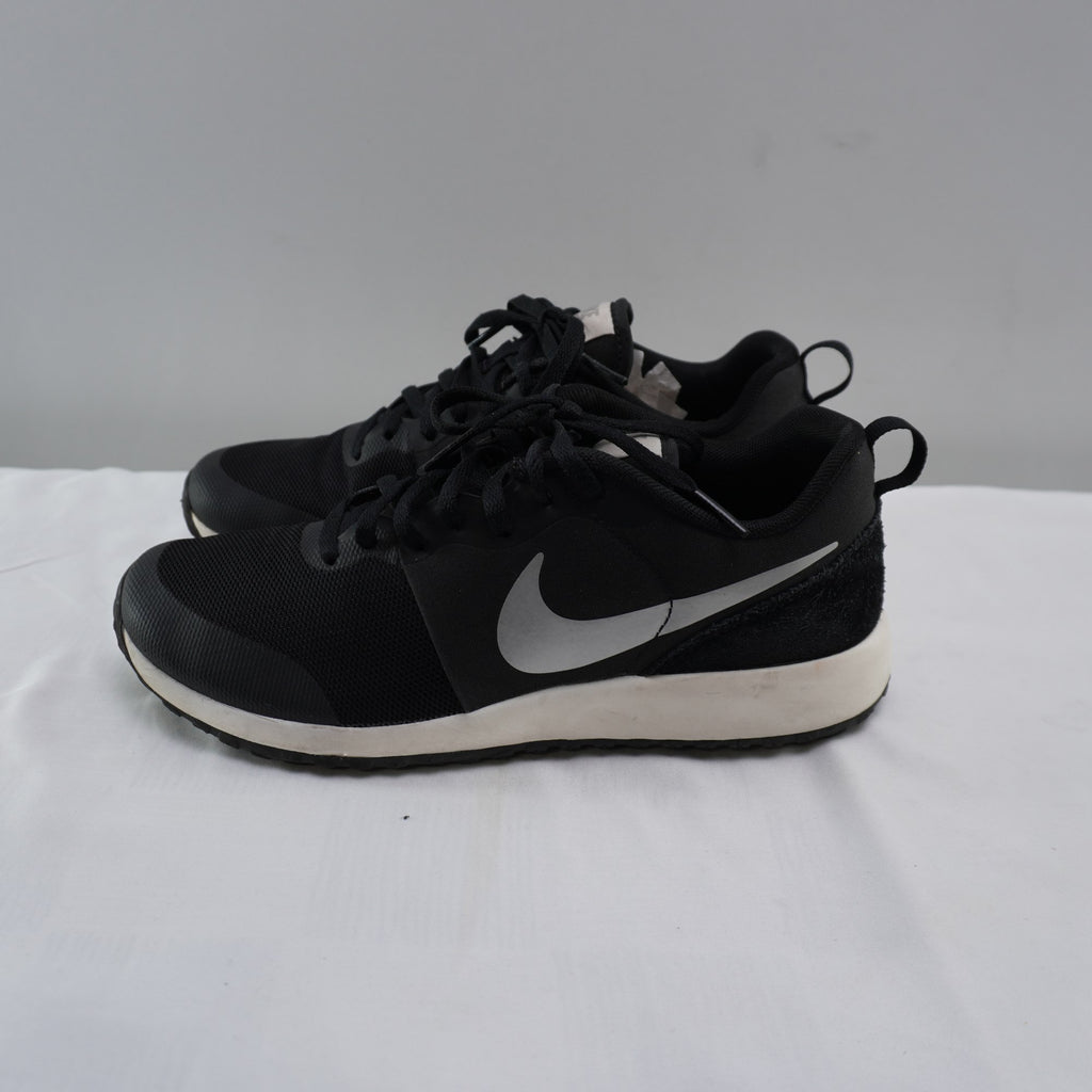 Zapatillas Nike para Mujer en Negro Talla 38 - Usadas en Muy Buen Estado