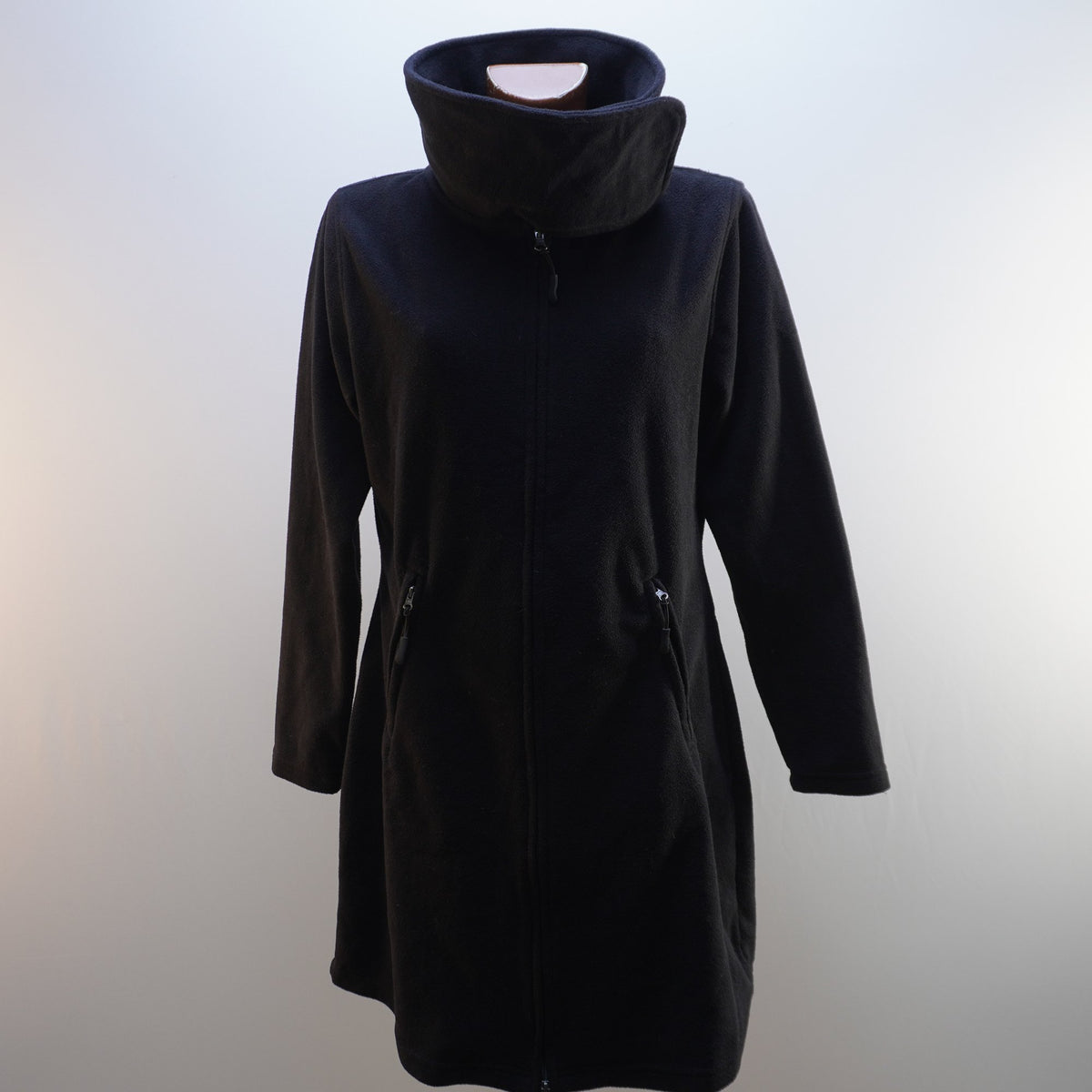 Sudadera con Capucha Crane para Mujer en Negro - L, Usada en Muy Buen Estado