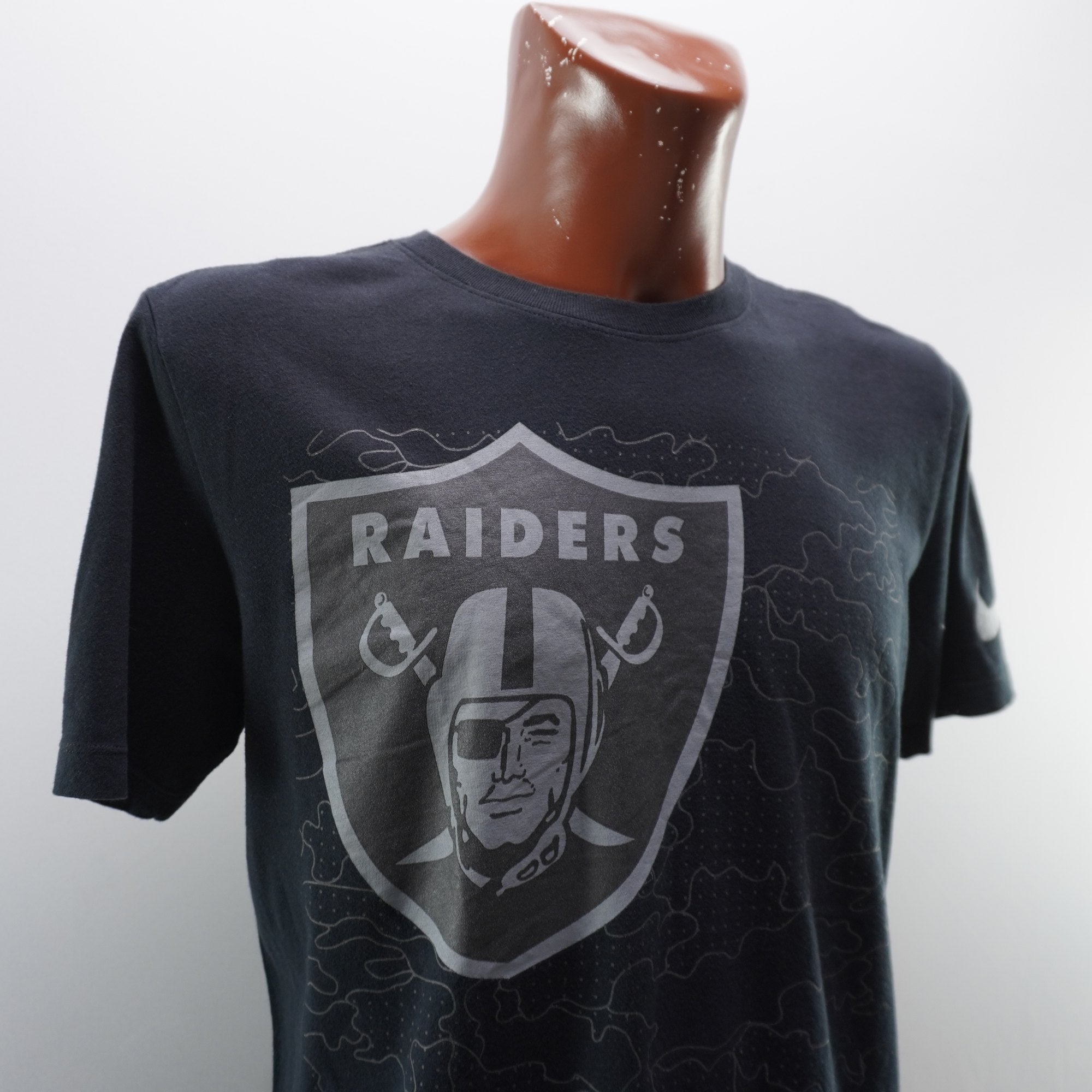 Camiseta de Manga Corta Nike para Hombre en Negro - Mediano (M), Usada en Muy Buen Estado