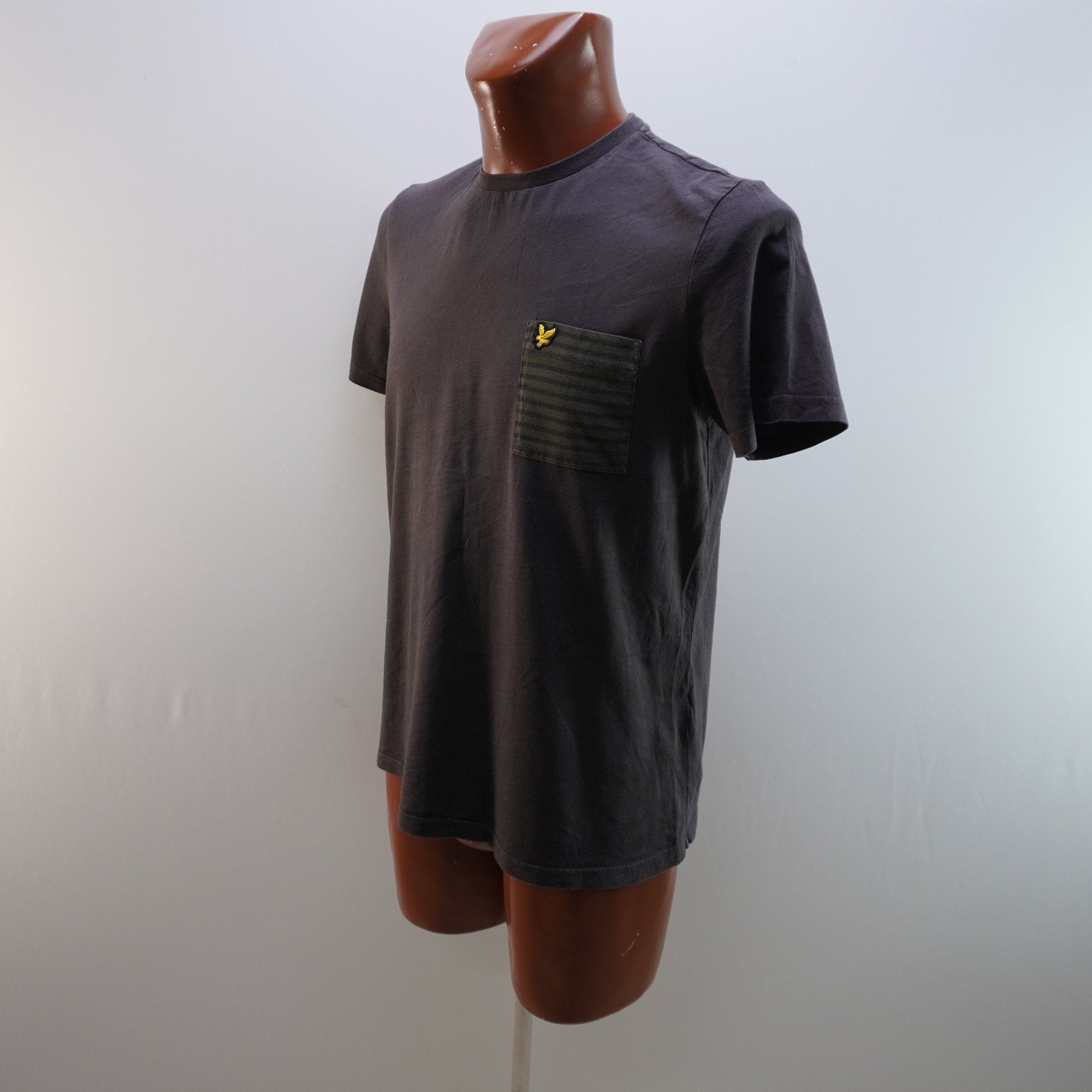Camiseta Lyle & Scott para Hombre Usada - Negra, M