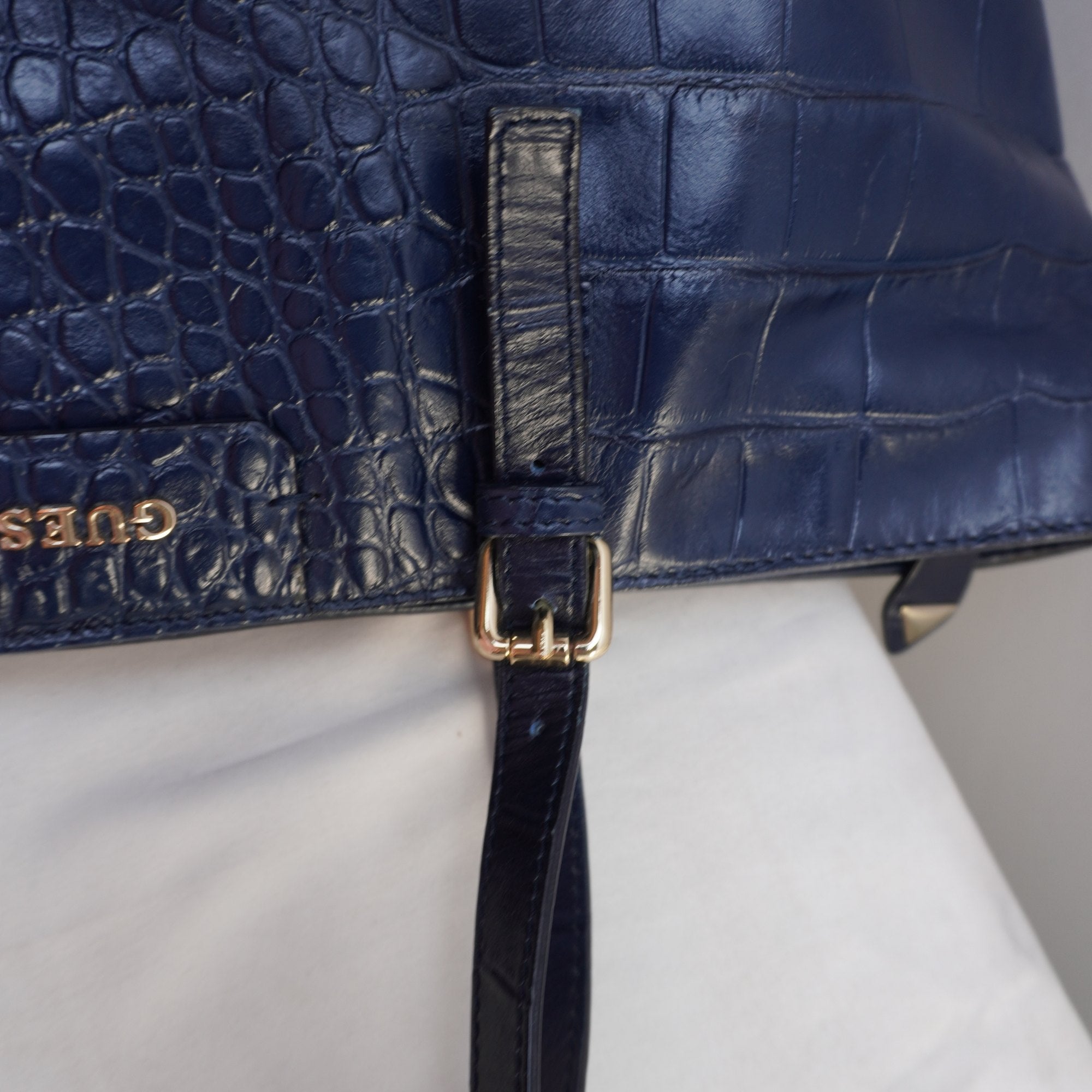 Bolso Baguette Guess para Mujer Usado - Azul Marino