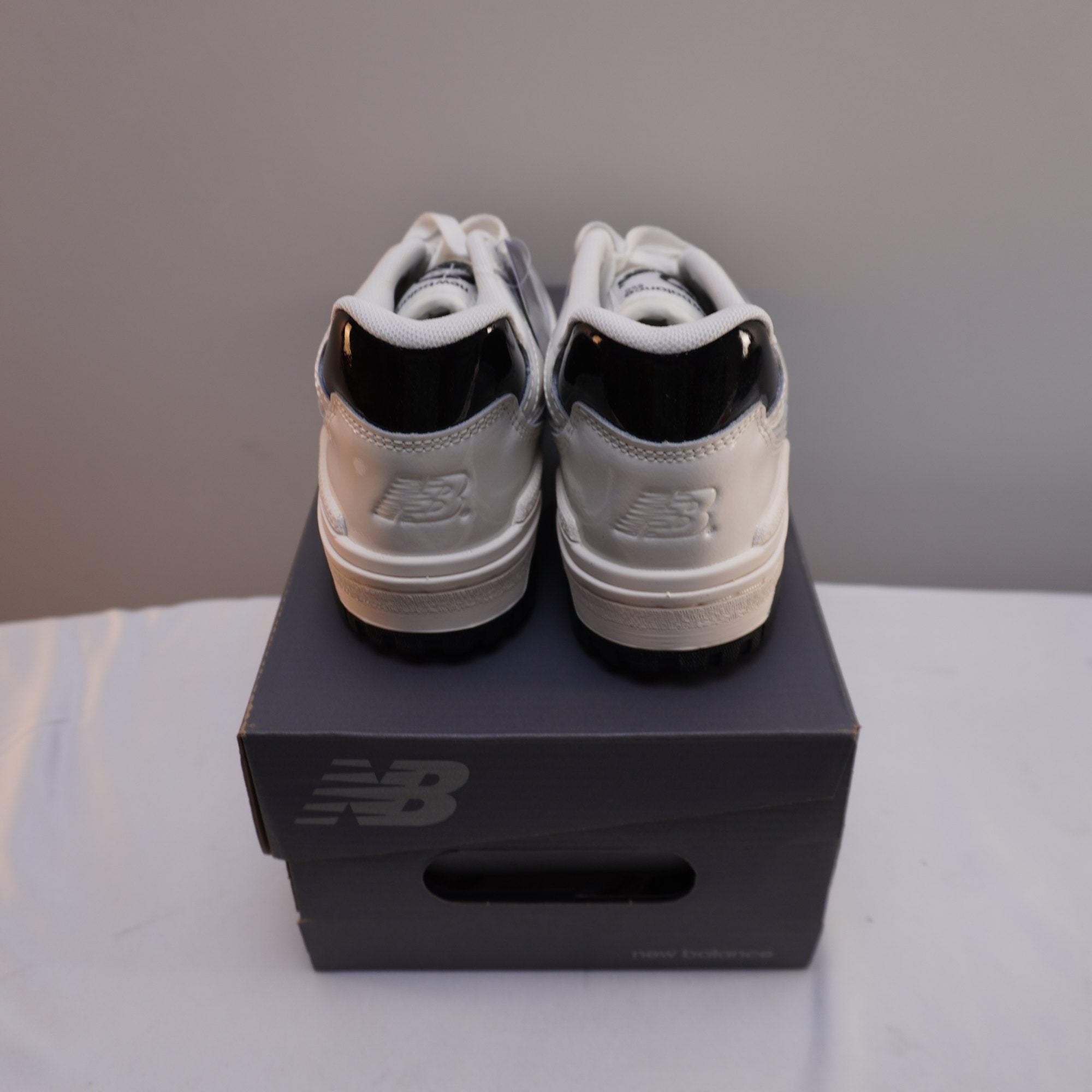 Zapatillas New Balance para Mujer Usadas - Blancas, Talla 38
