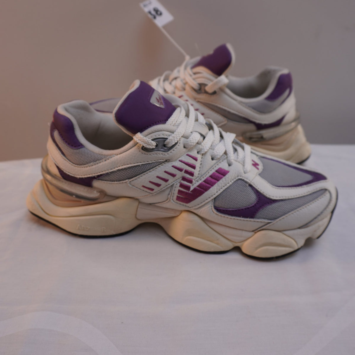 Zapatillas New Balance para Mujer Usadas - Blancas, Talla 38.5