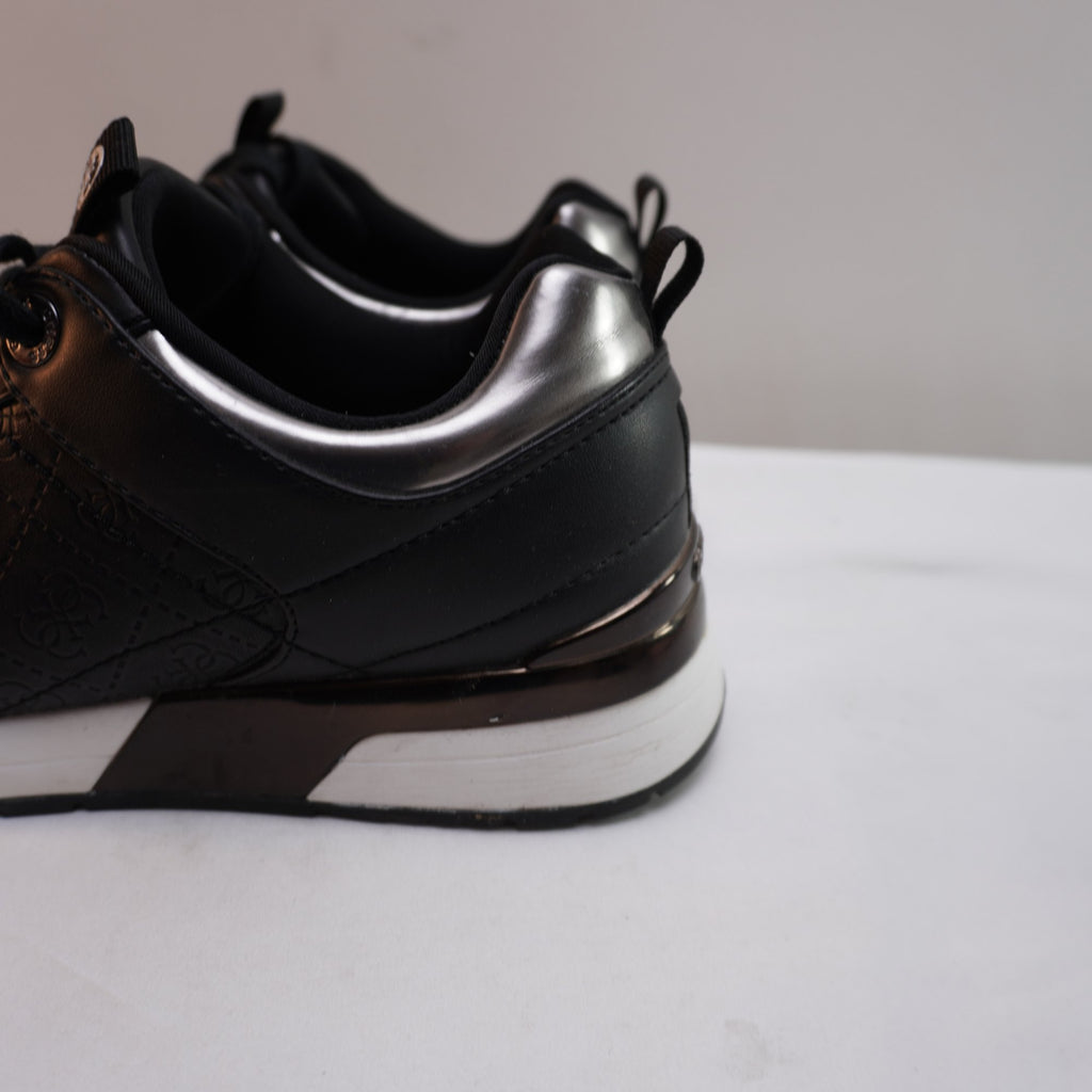 Zapatillas Guess para Mujer Usadas - Negros, Talla 37