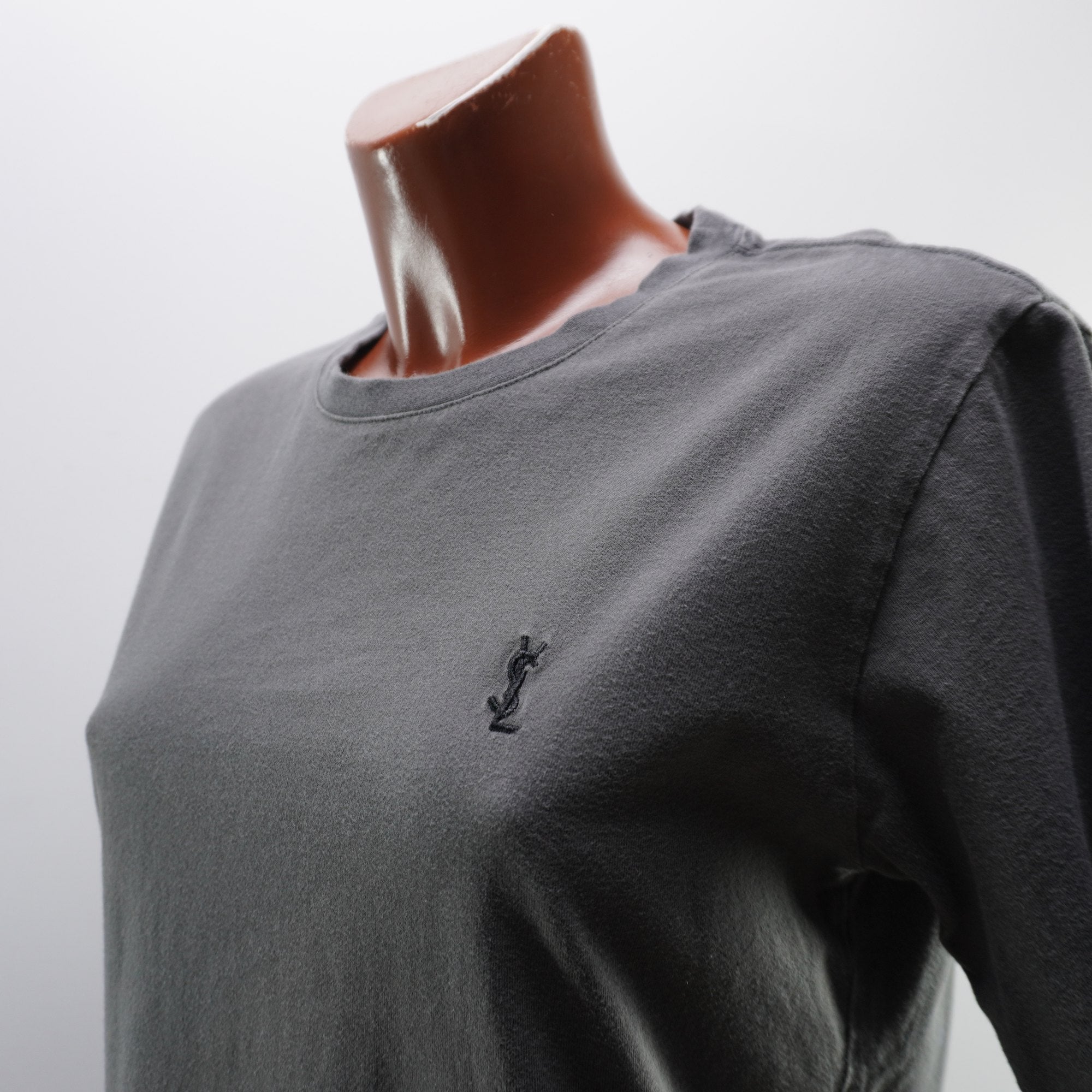 Camiseta de Manga Corta Yves Saint Laurent para Mujer - Gris, M, Usada en Muy Buen Estado