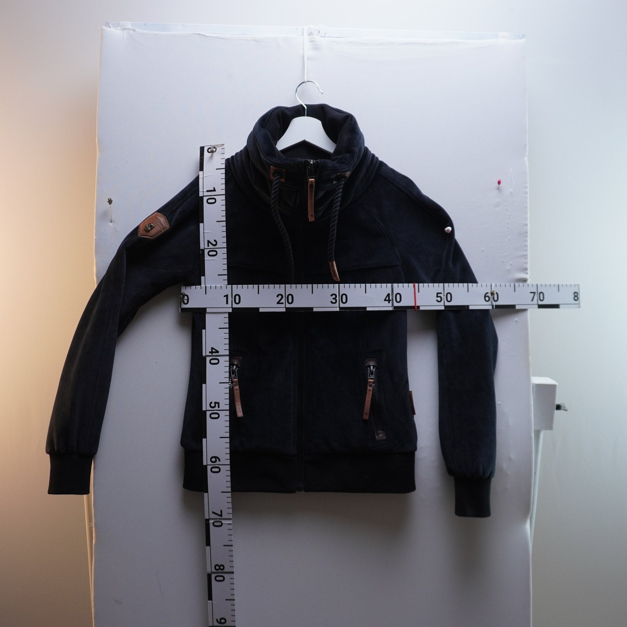 Parka Naketano para Mujer Usada - Mediana, Muy Buena Condición