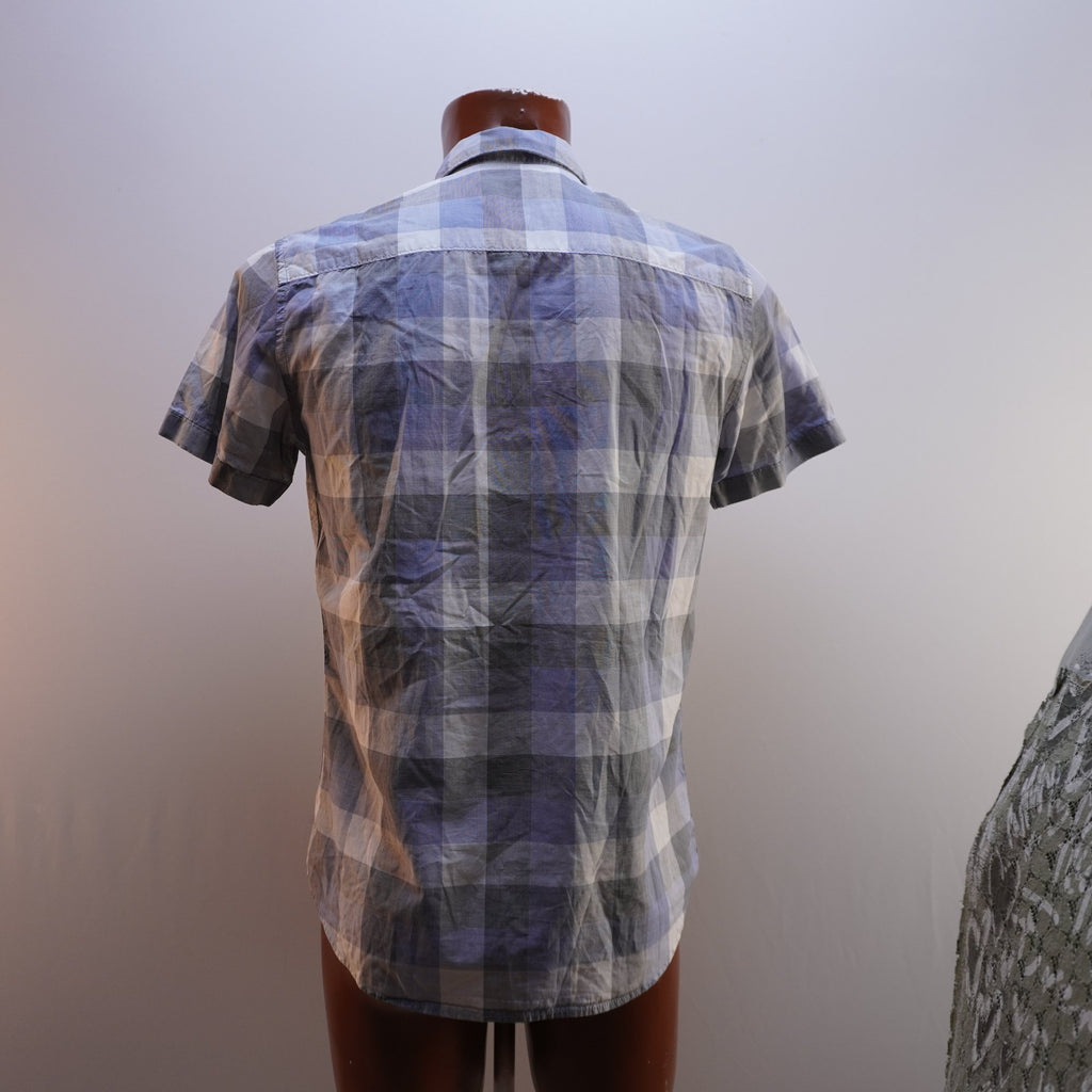 Camisa Henley Calvin Klein para Hombre Usada - Muy Buena Estado