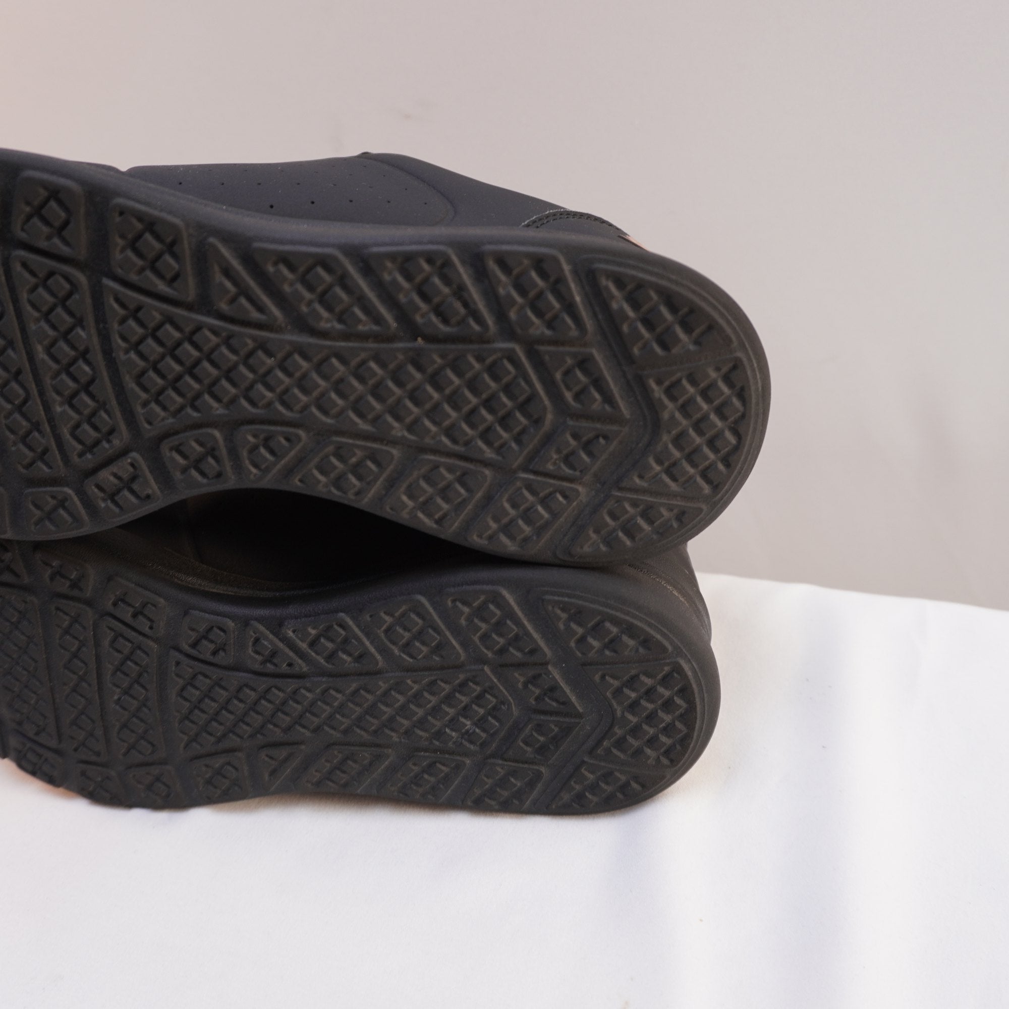 Zapatillas Skechers para Mujer Usadas - Negro, 38