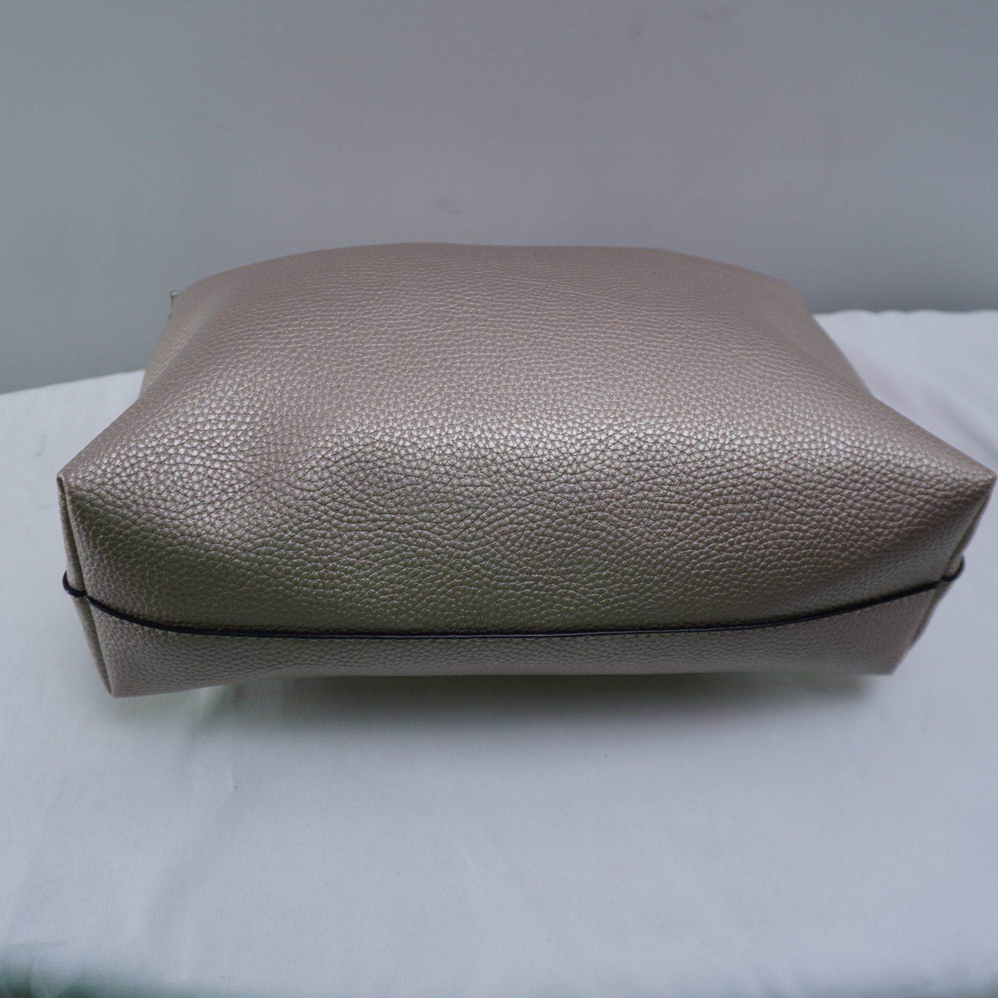 Bolso Baguette Guesstures para Mujer Usado - Rosa, Muy Buen Estado