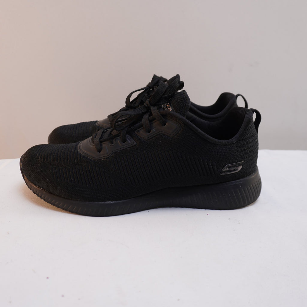 Zapatillas Skechers para Mujer Usadas - Negros, Talla 38