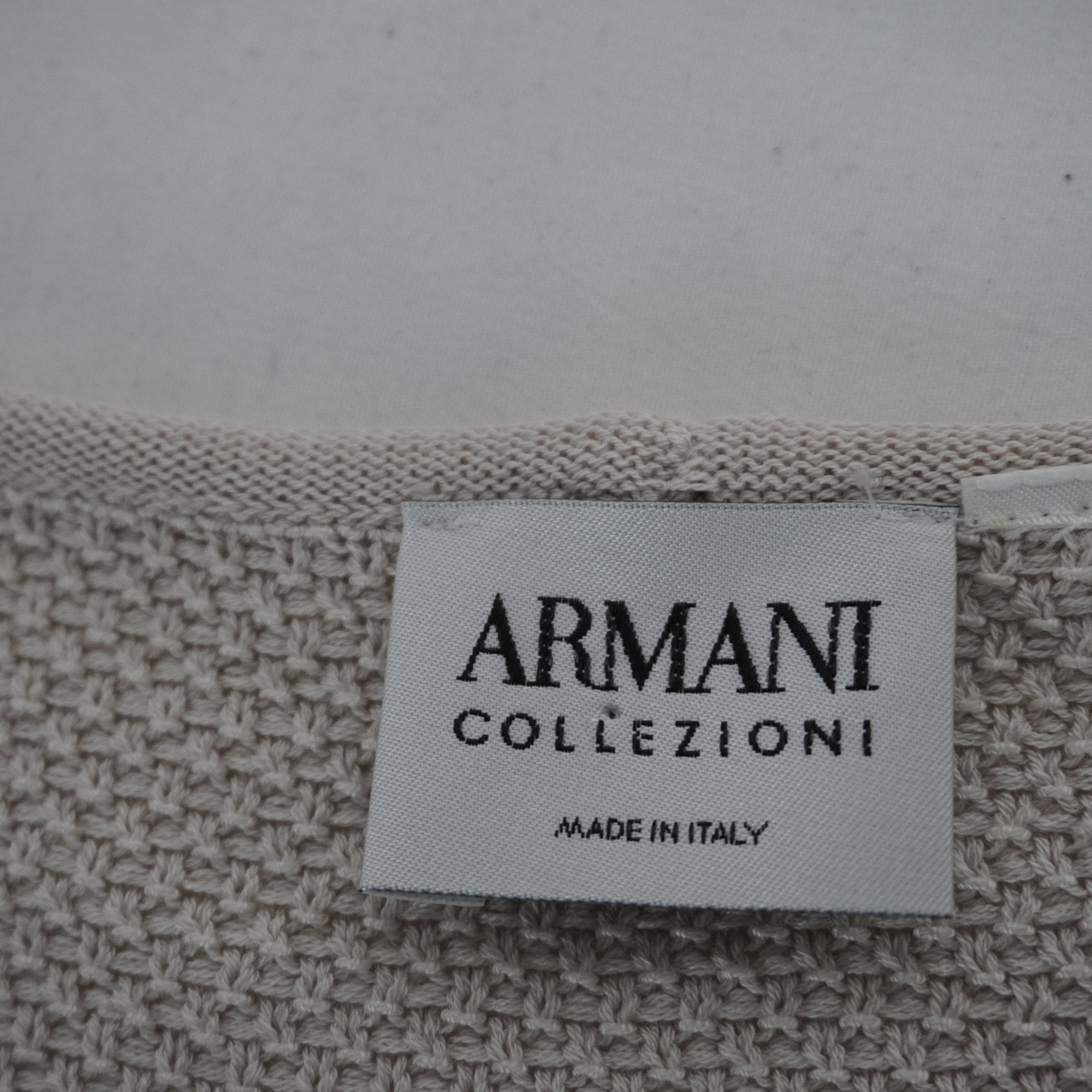 Camiseta de Manga Corta Armani para Mujer Usada - Beige, L