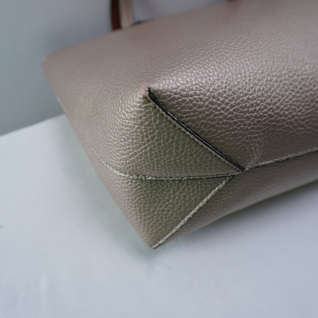 Bolso Baguette Guess para Mujer Usado - Rosa en Muy Buen Estado