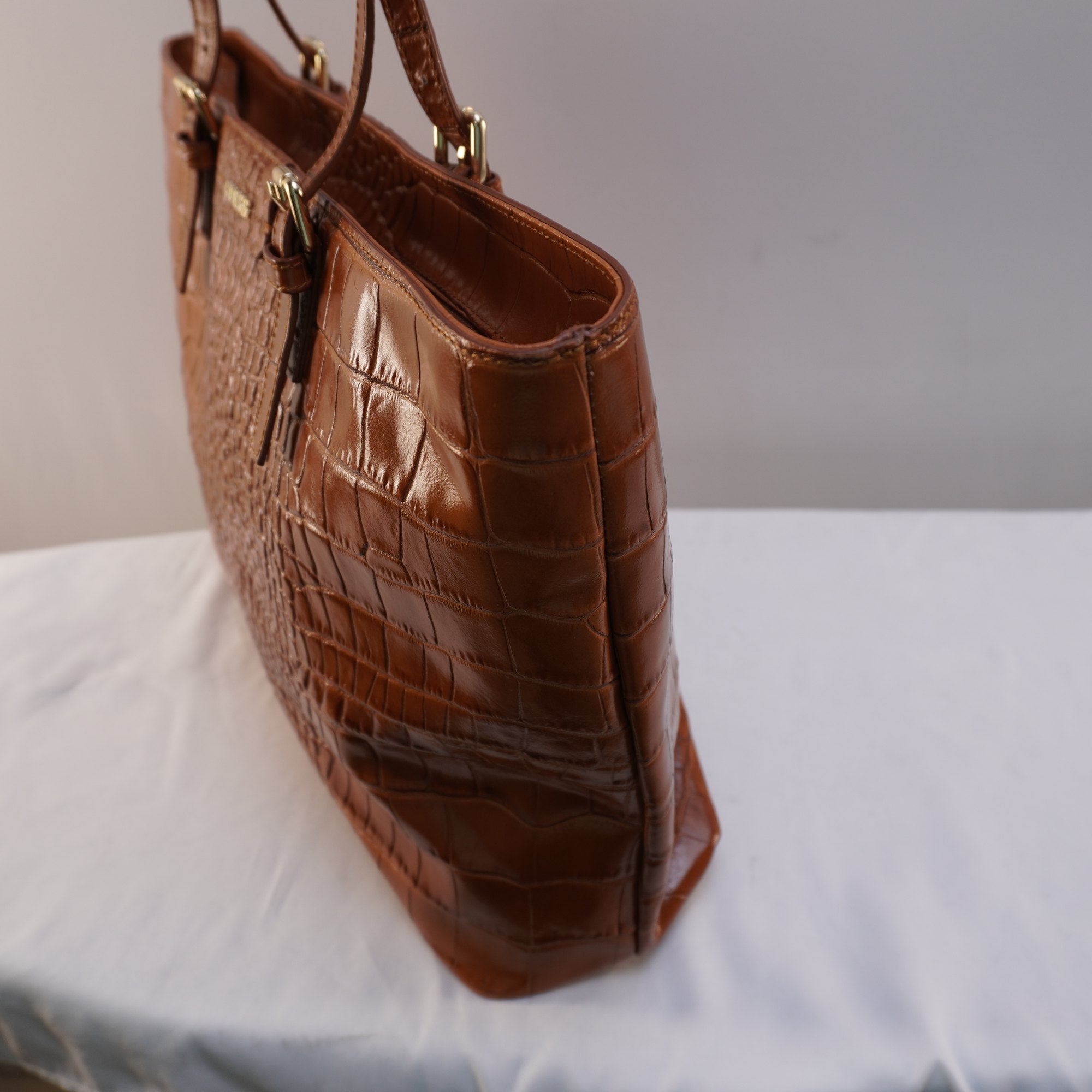 Bolso Baguette Guess para Mujer Usado - Marrón, Muy Buen Estado