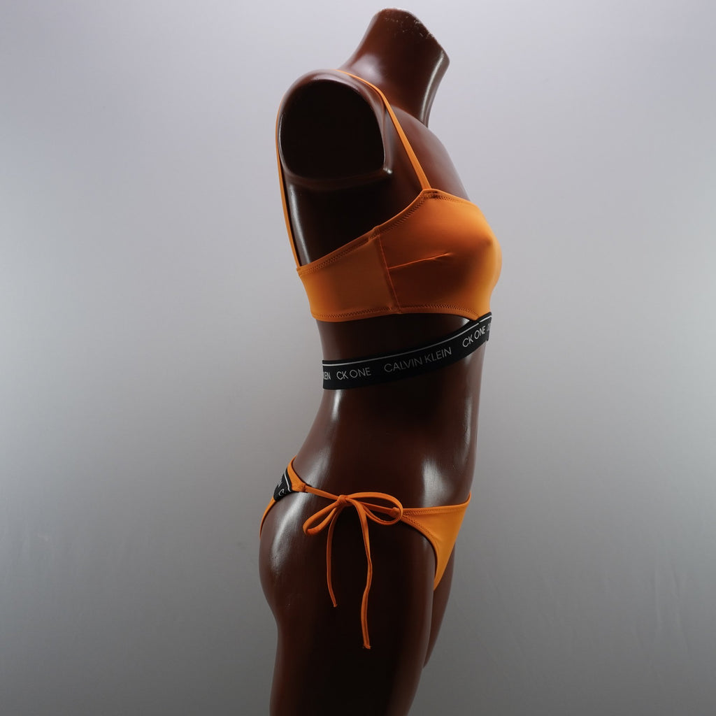 Parte Superior de Traje de Baño Calvin Klein para Mujer Usada - Naranja, S