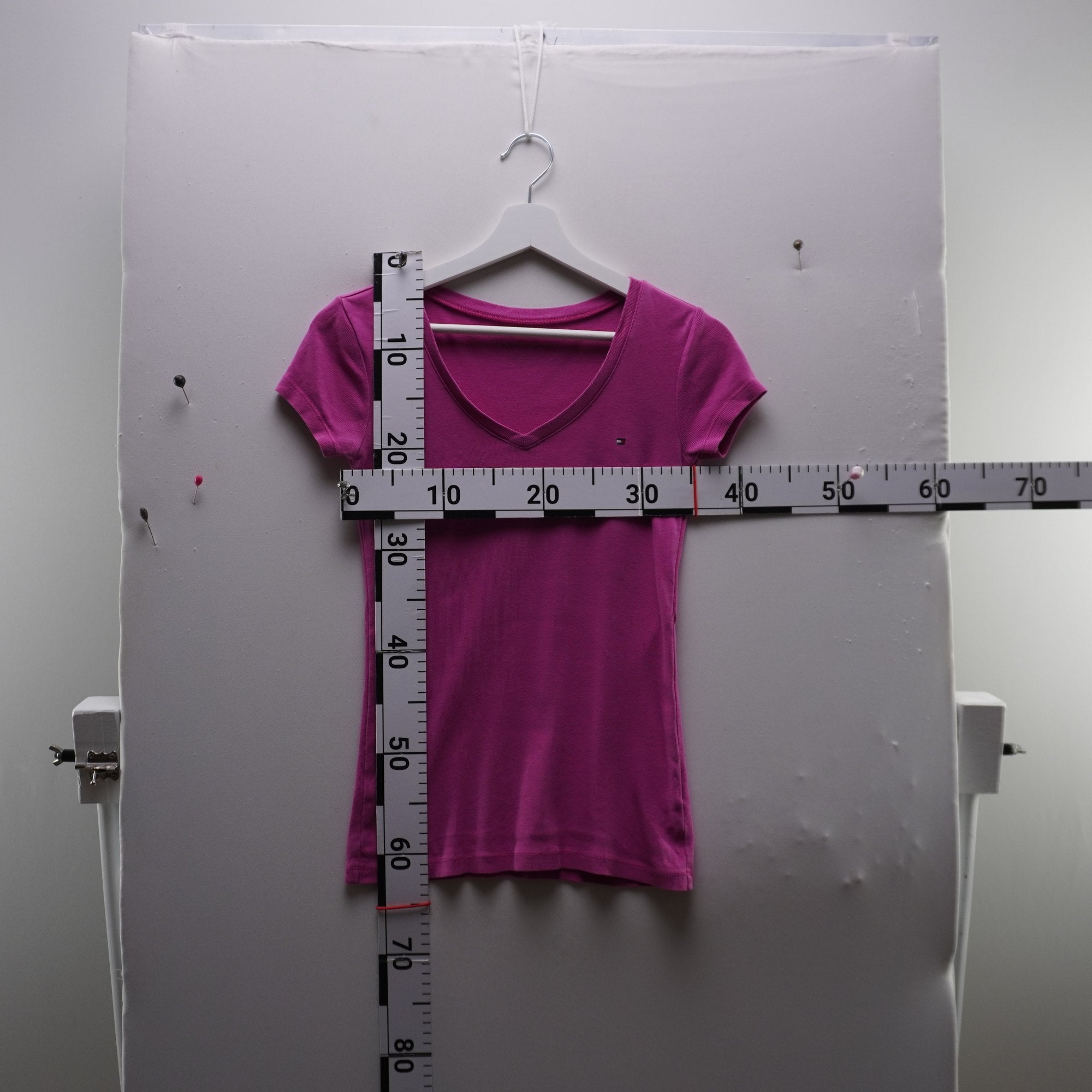 Camiseta de Manga Corta Tommy Hilfiger para Mujer - Rosa, M, Usada en Muy Buen Estado