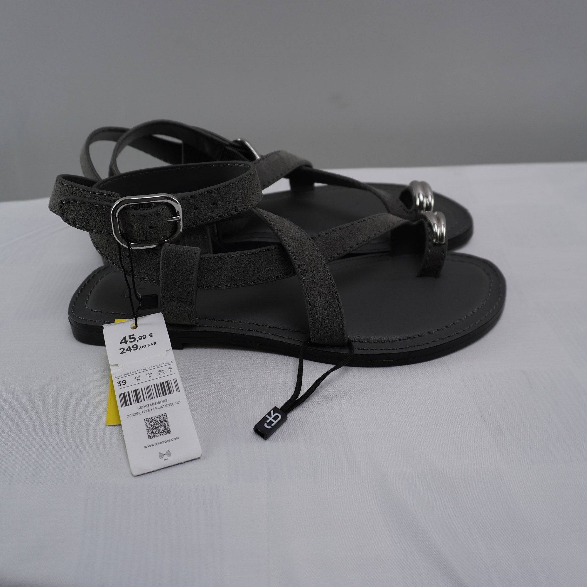 Sandalias Parfois para Mujer Usadas - Gris, Talla 39