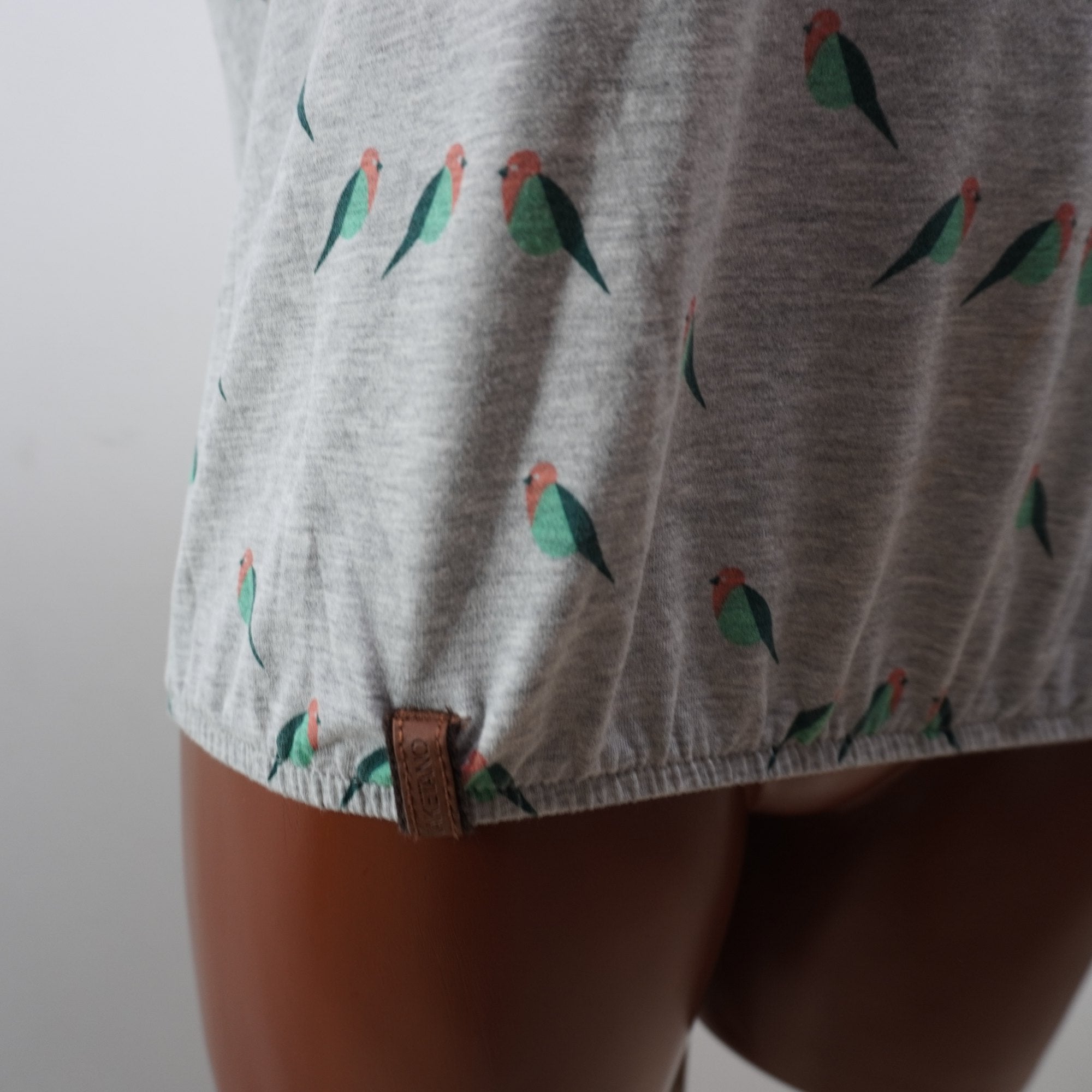 Camiseta Naketano para Mujer Usada - Gris, S