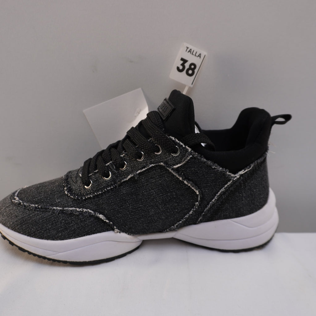 Zapatillas Guess para Mujer Usadas - Gris, 38