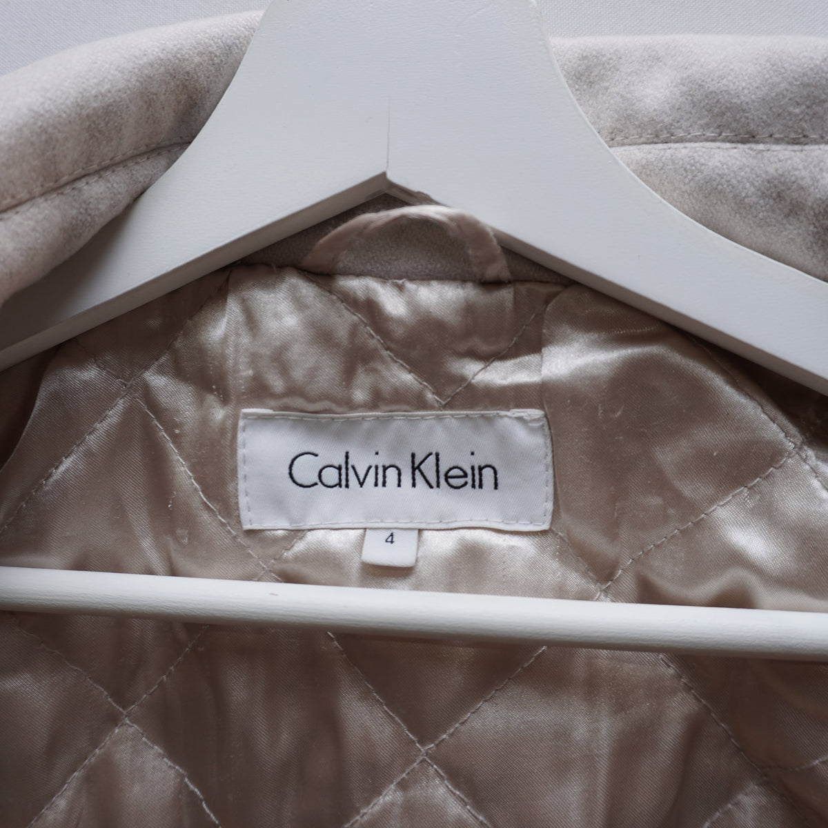 Sobretodo Calvin Klein para Mujer Usado - Blanco, Pequeño (S)