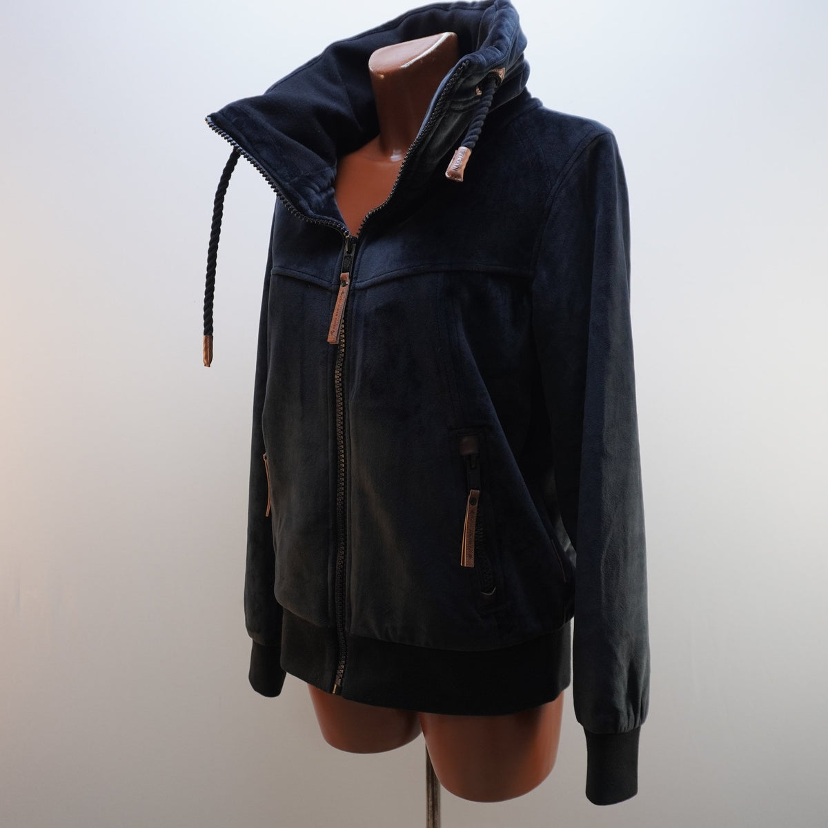 Parka Naketano para Mujer Usada - Negra, M