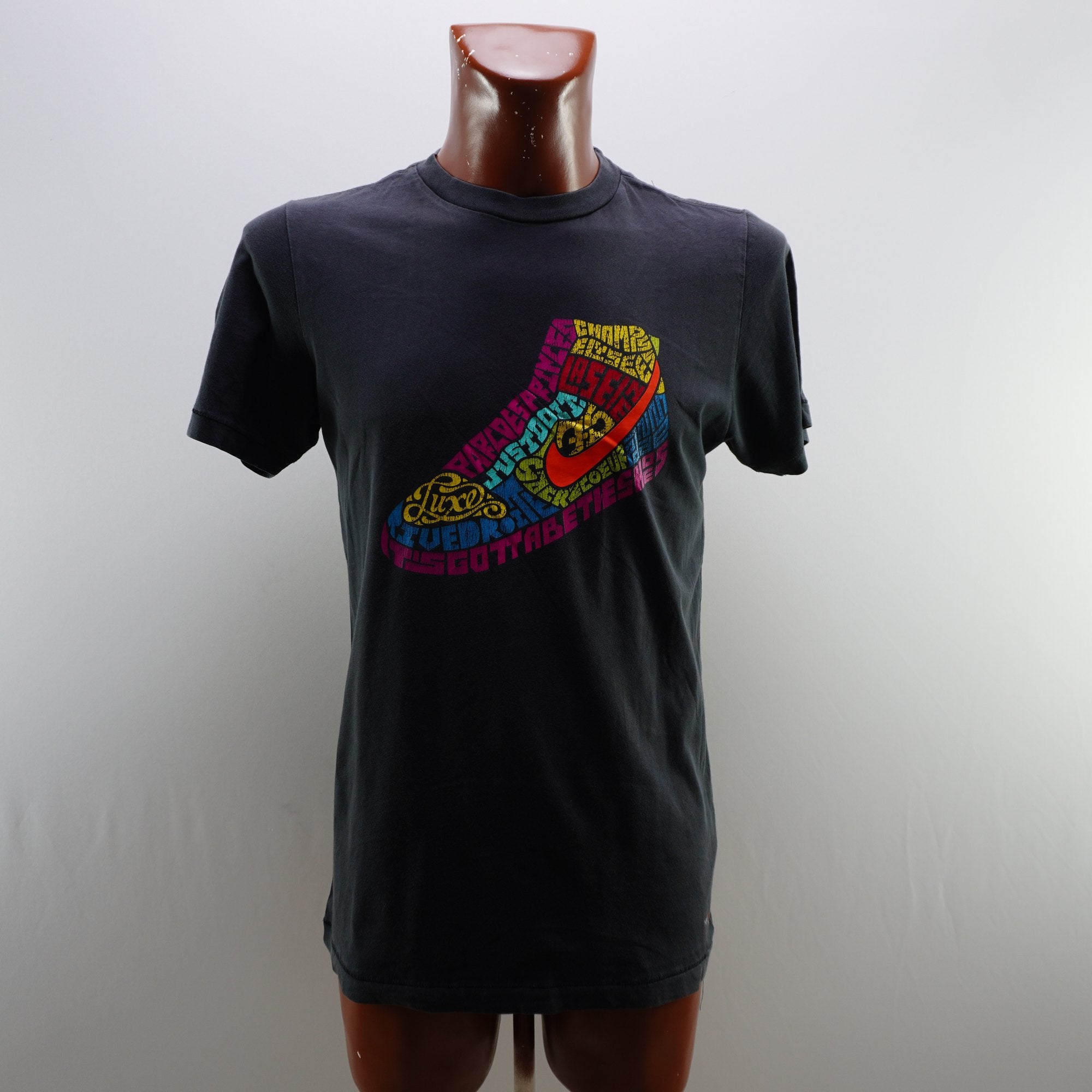 Camiseta de Manga Corta Nike para Hombre - Negro, M (Usada en Muy Buen Estado)