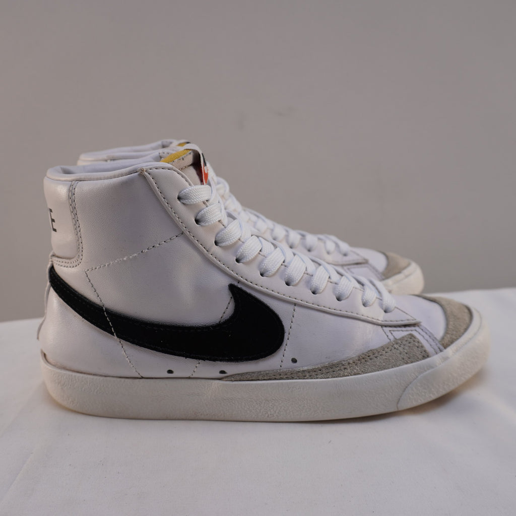 Zapatillas Nike para Mujer Usadas - Blanco, Talla 38