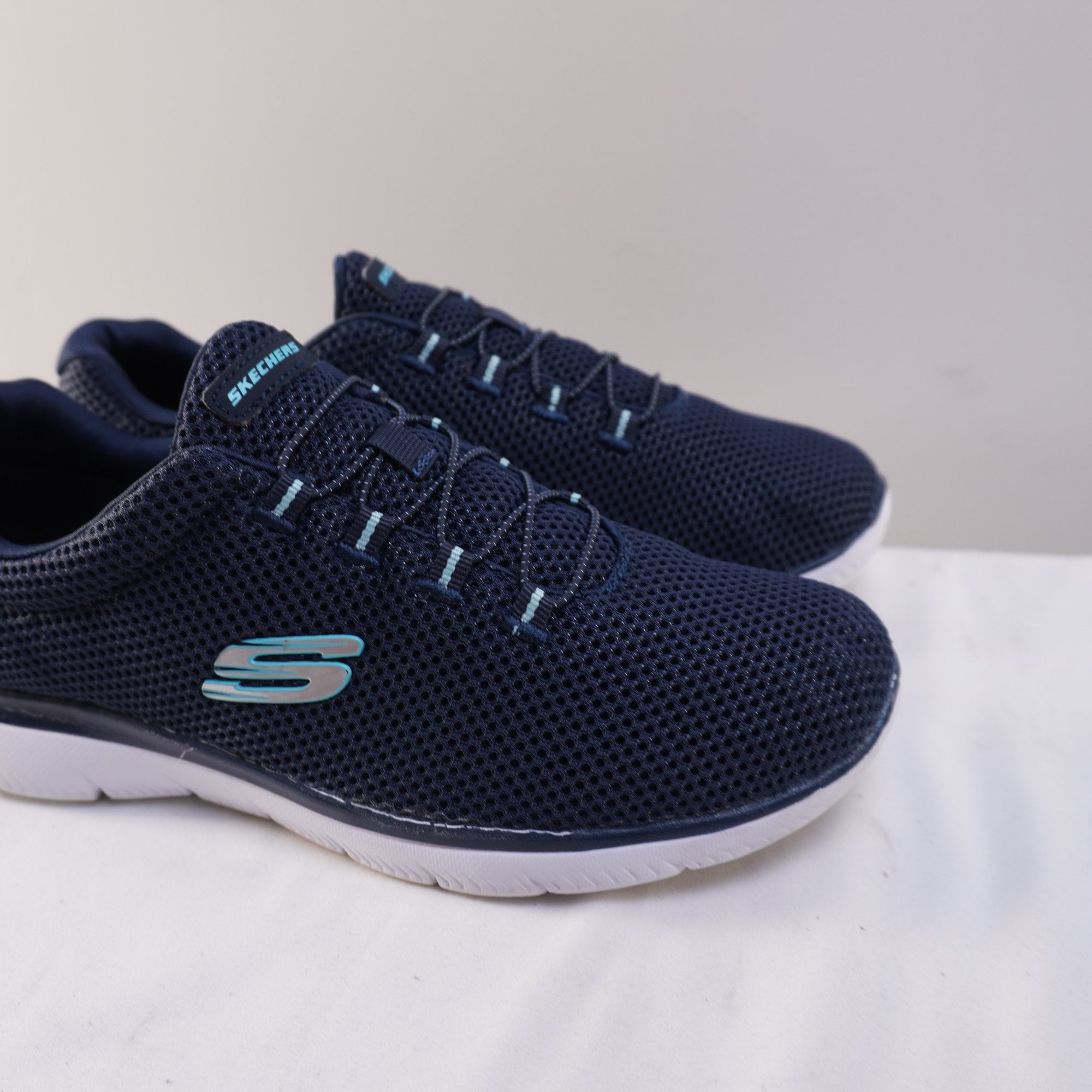 Zapatillas Skechers para Mujer Usadas - Azul Marino, Talla 41