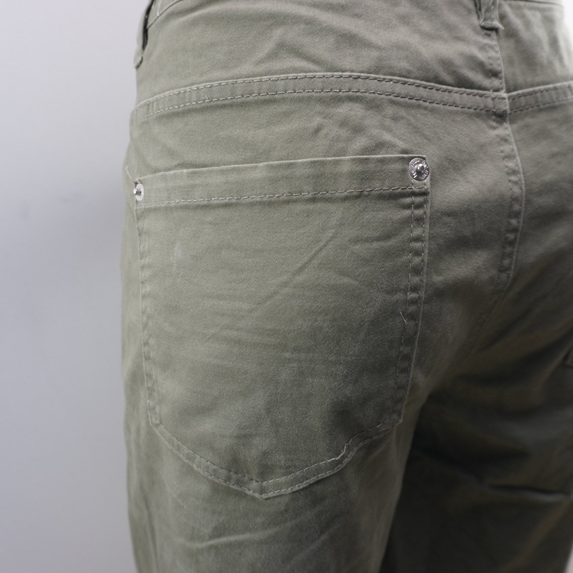 Pantalones Cortos BPC para Mujer Usados - Verde, XXL