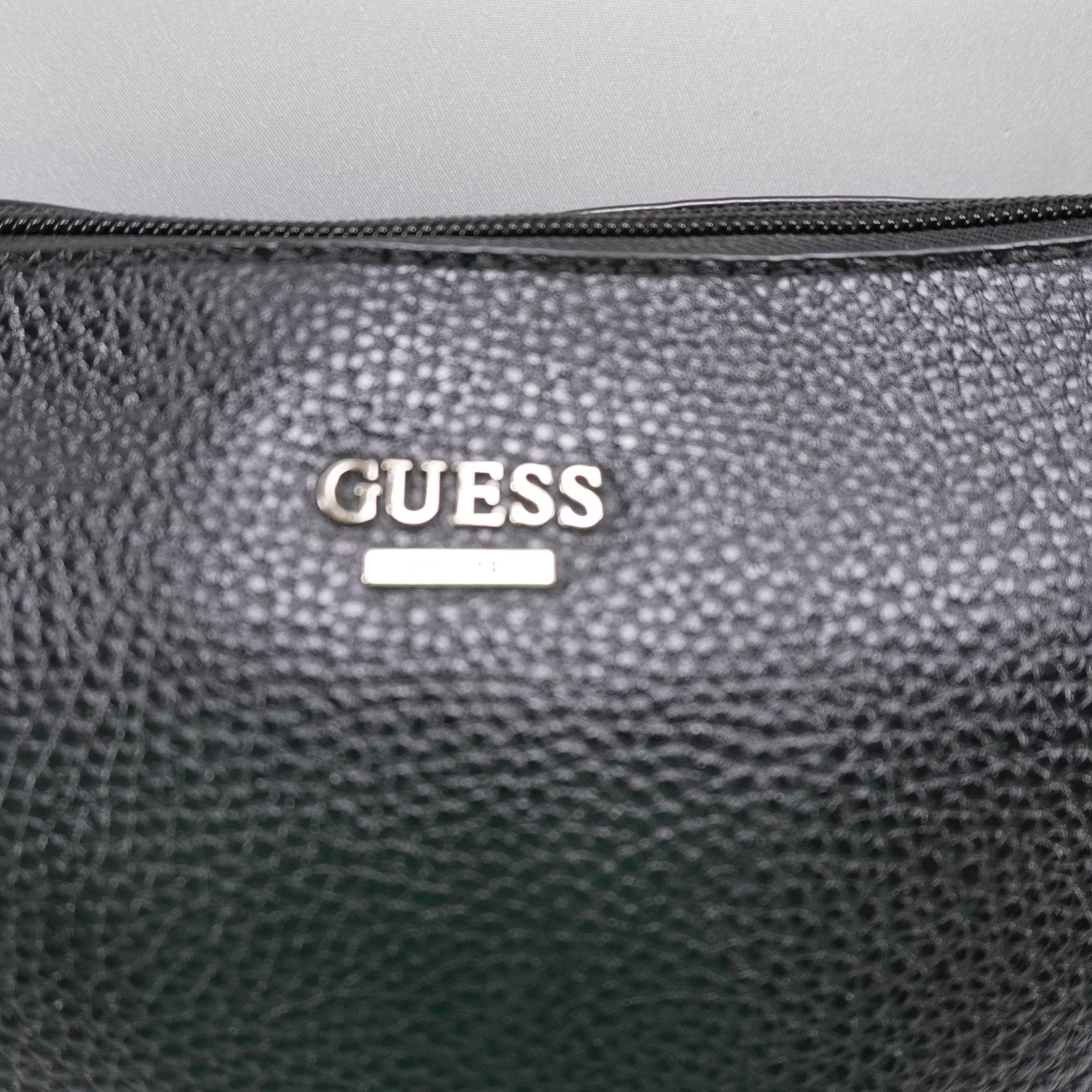 Bolso Baguette Guess para Mujer Usado - Negro, Muy Buen Estado
