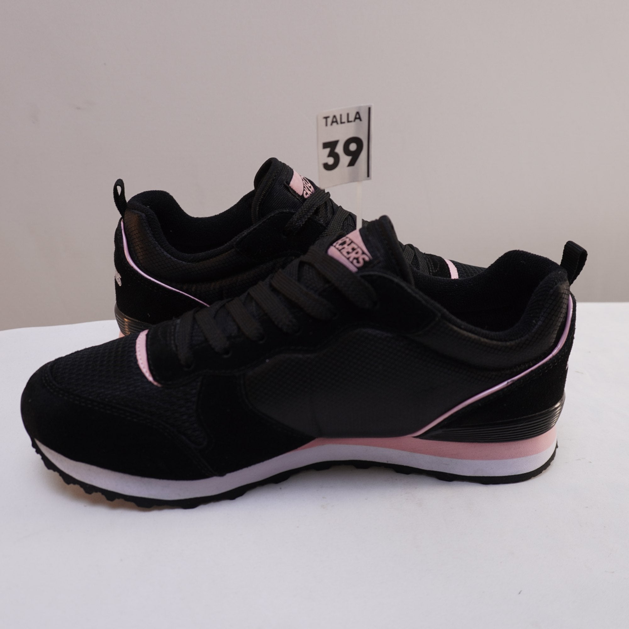 Zapatillas Skechers para Mujer Nuevas - Negros, Talla 39