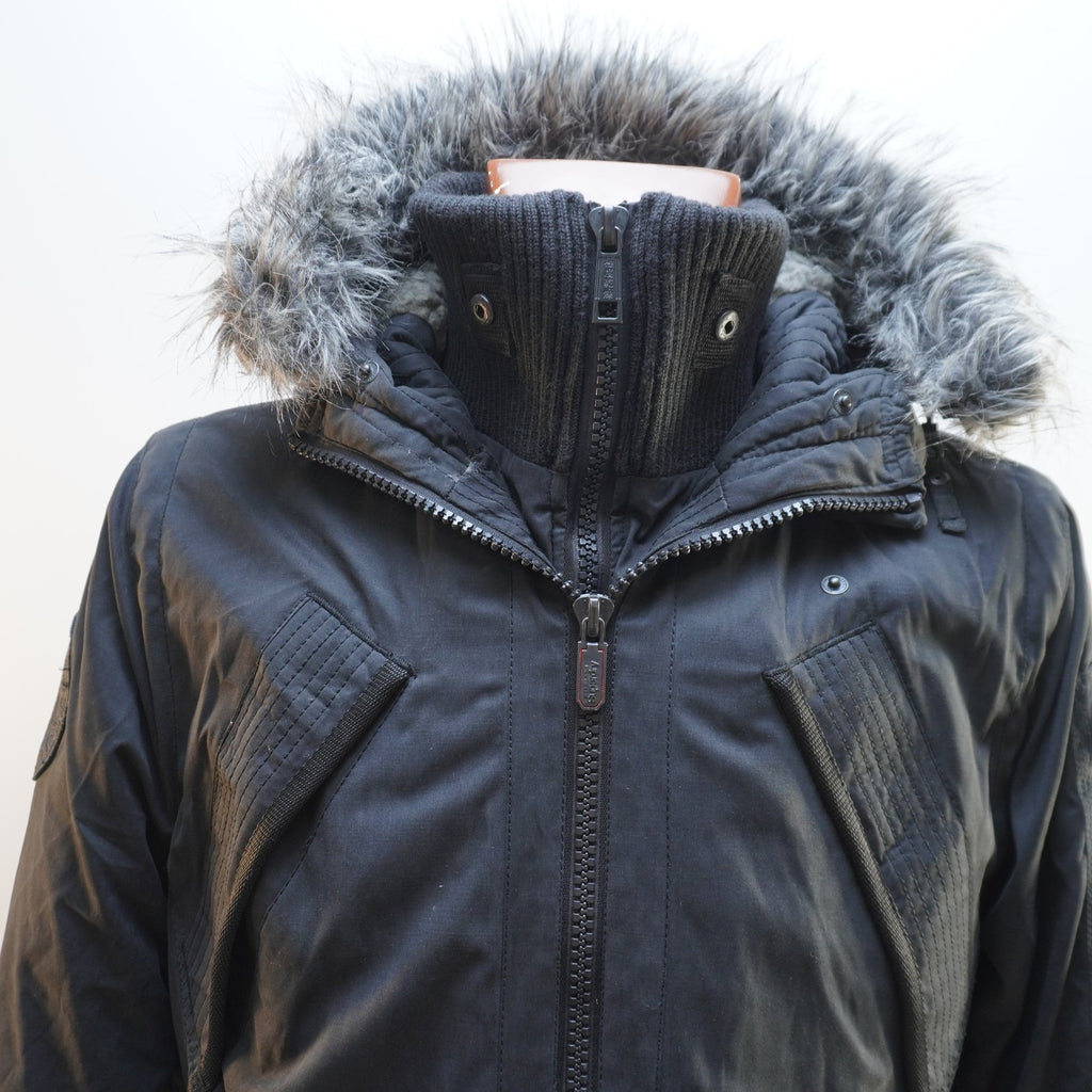 Parka Superdry para Hombre Usada - Grande (L), Muy Buen Estado