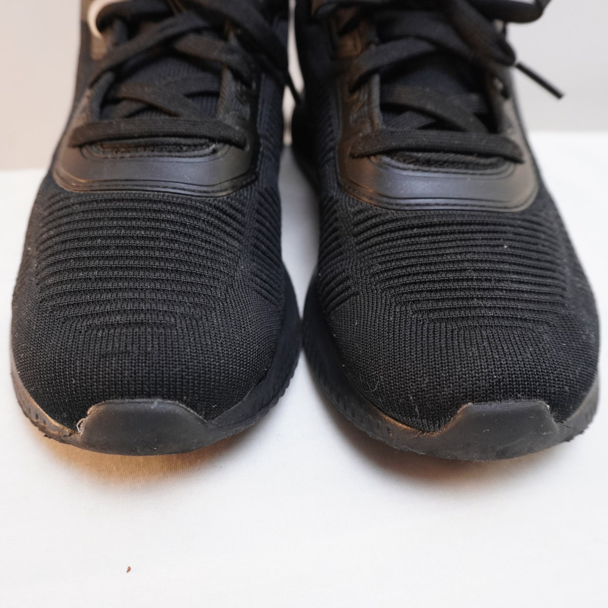 Zapatillas Skechers para Mujer Usadas - Negro, Talla 39