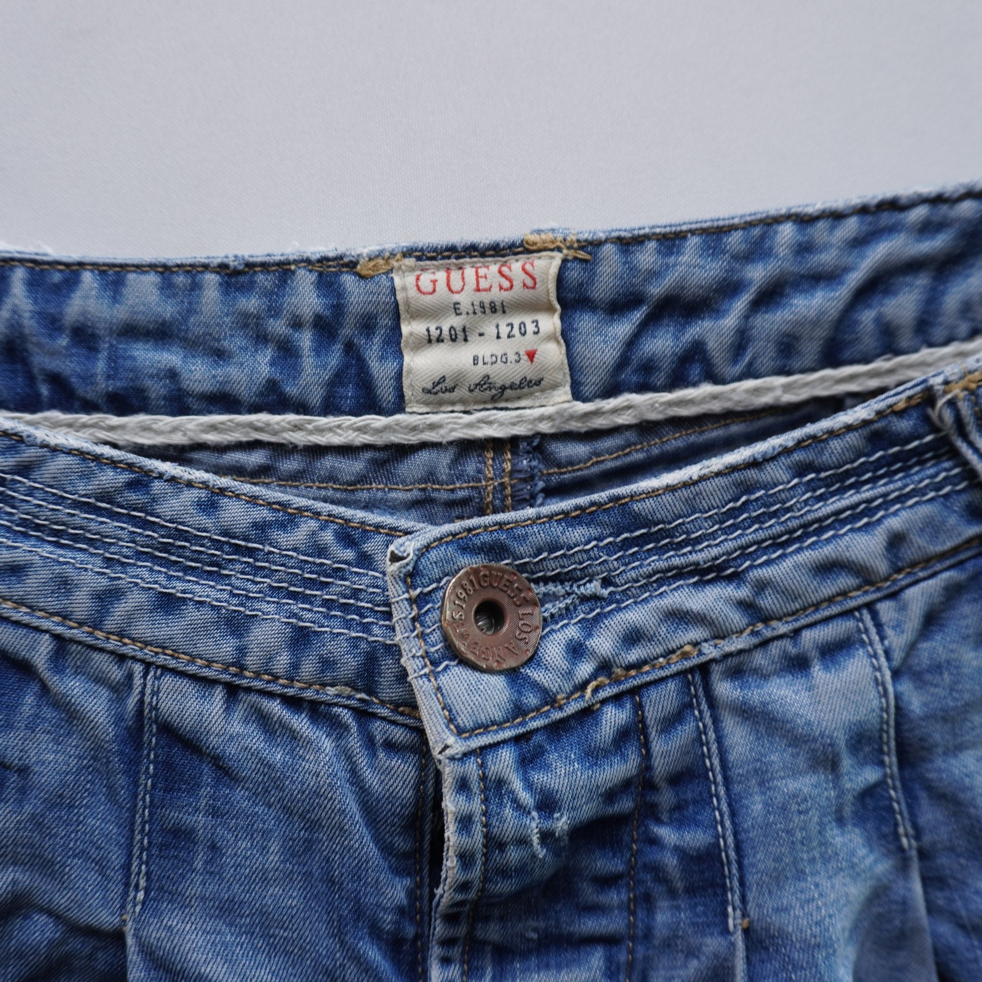 Pantalones Cortos Vaqueros Guess para Mujer Usados - XS, Muy Buen Estado