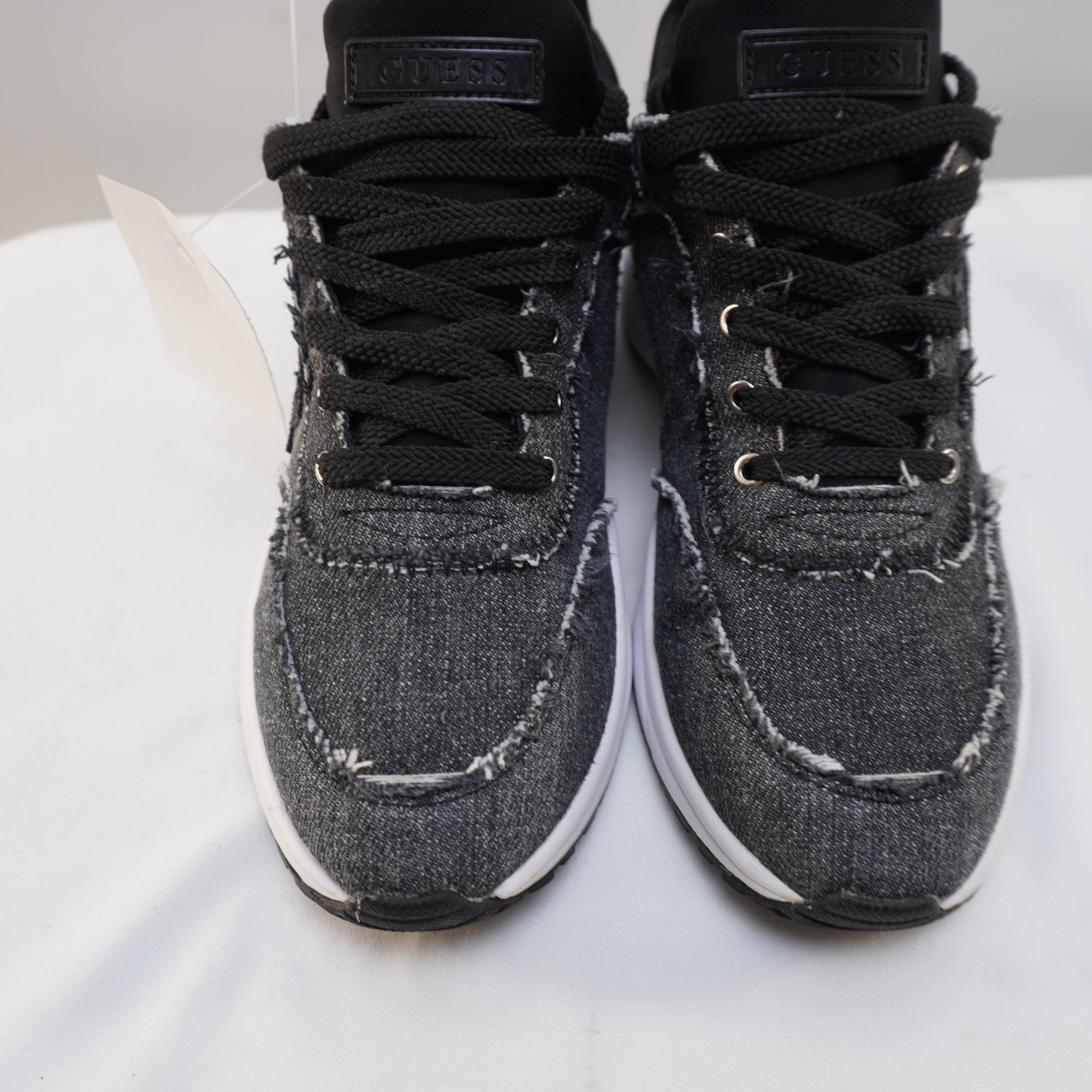 Zapatillas Guess para Mujer Usadas - Gris, 38