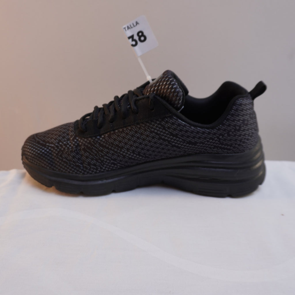 Zapatillas Skechers para Mujer Usadas - Negro, 38
