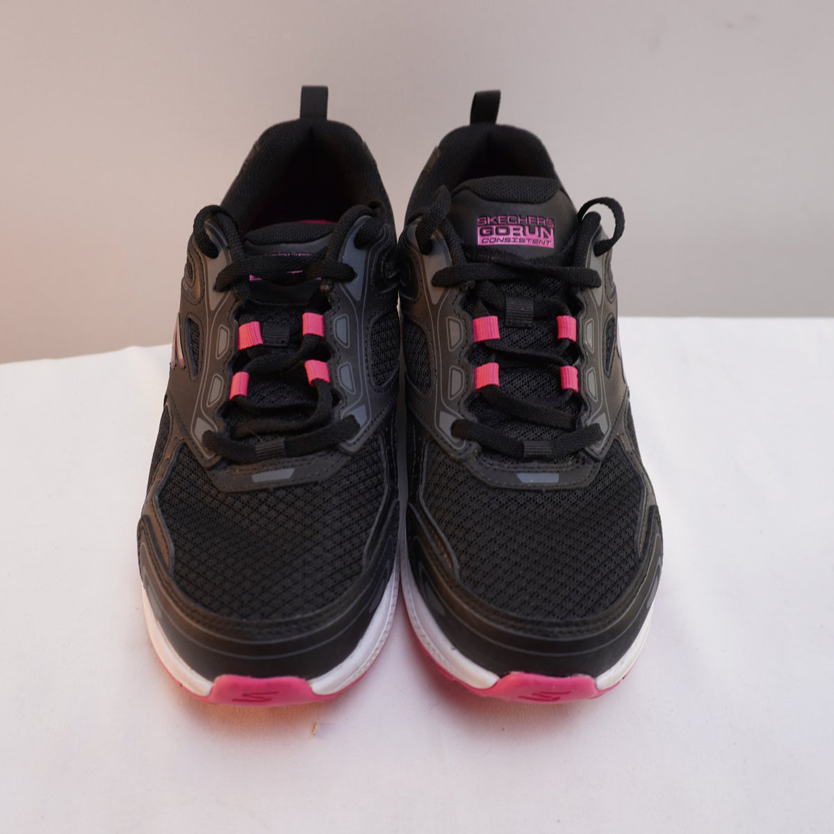 Zapatillas Skechers para Mujer Usadas - Negro, Talla 39