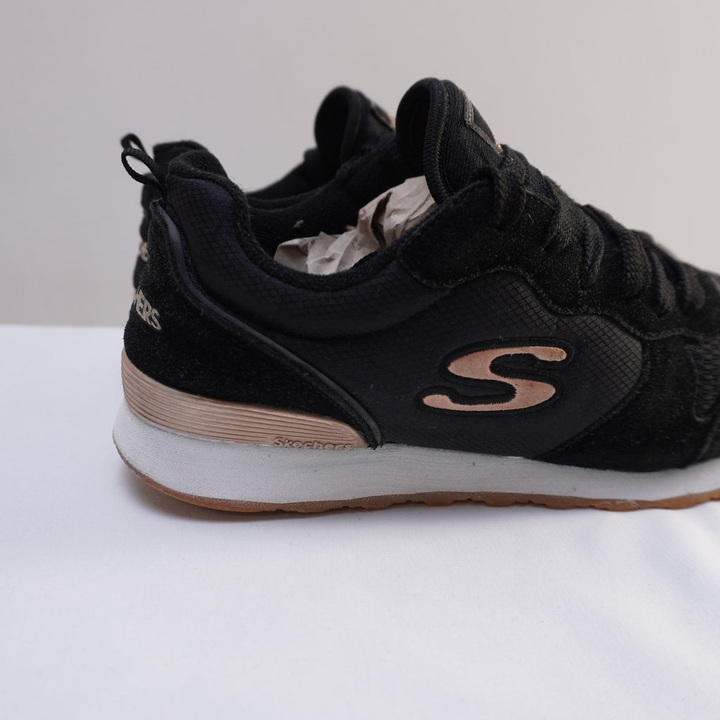 Zapatillas Skechers para Mujer Usadas - Negro, 39
