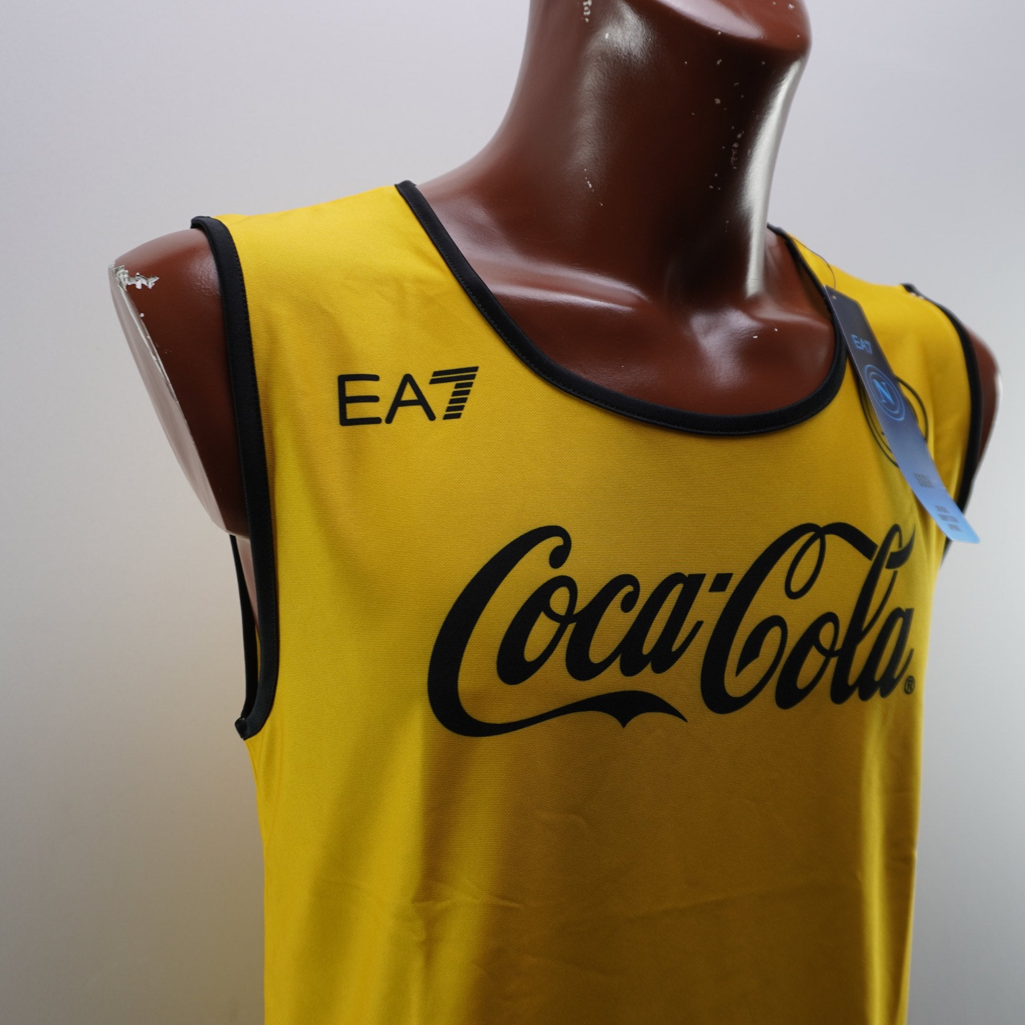 Camiseta de Manga Corta Amarilla para Hombre - XL Usada en Buen Estado