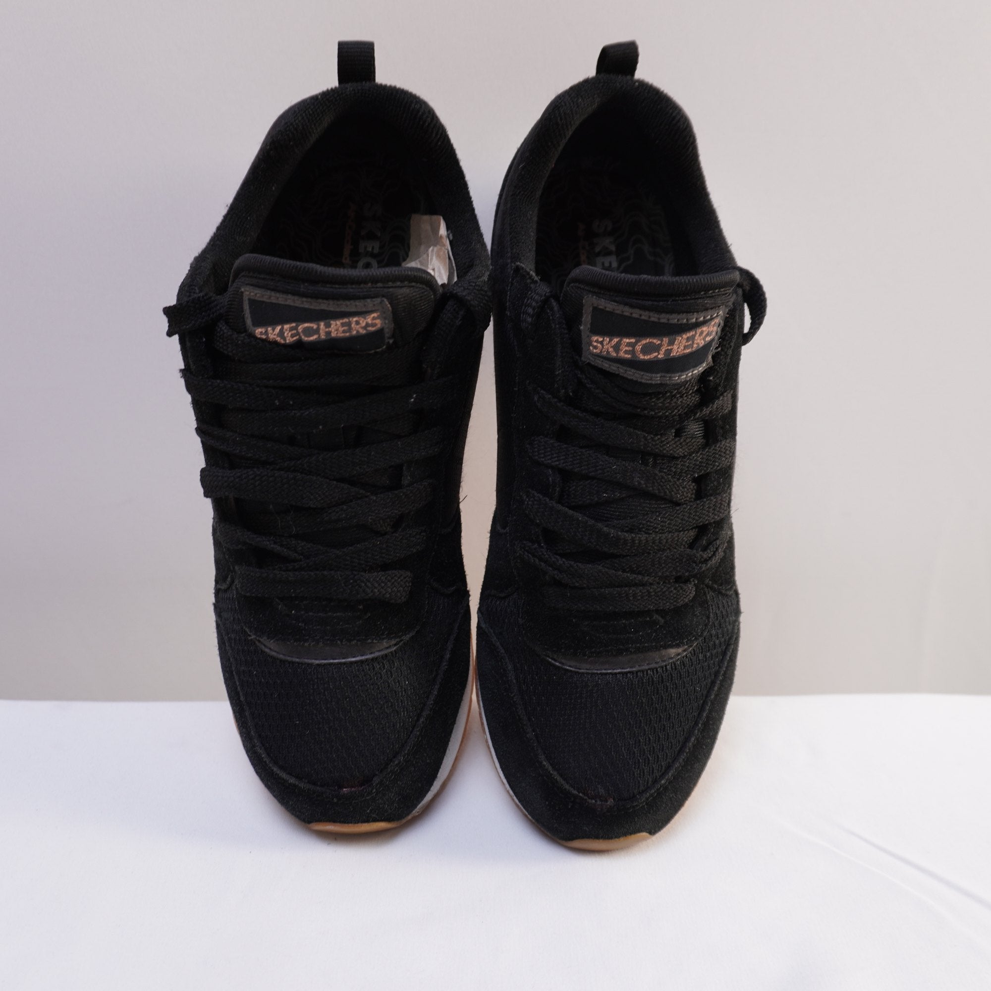 Zapatillas Skechers para Mujer Usadas - Negro, 39