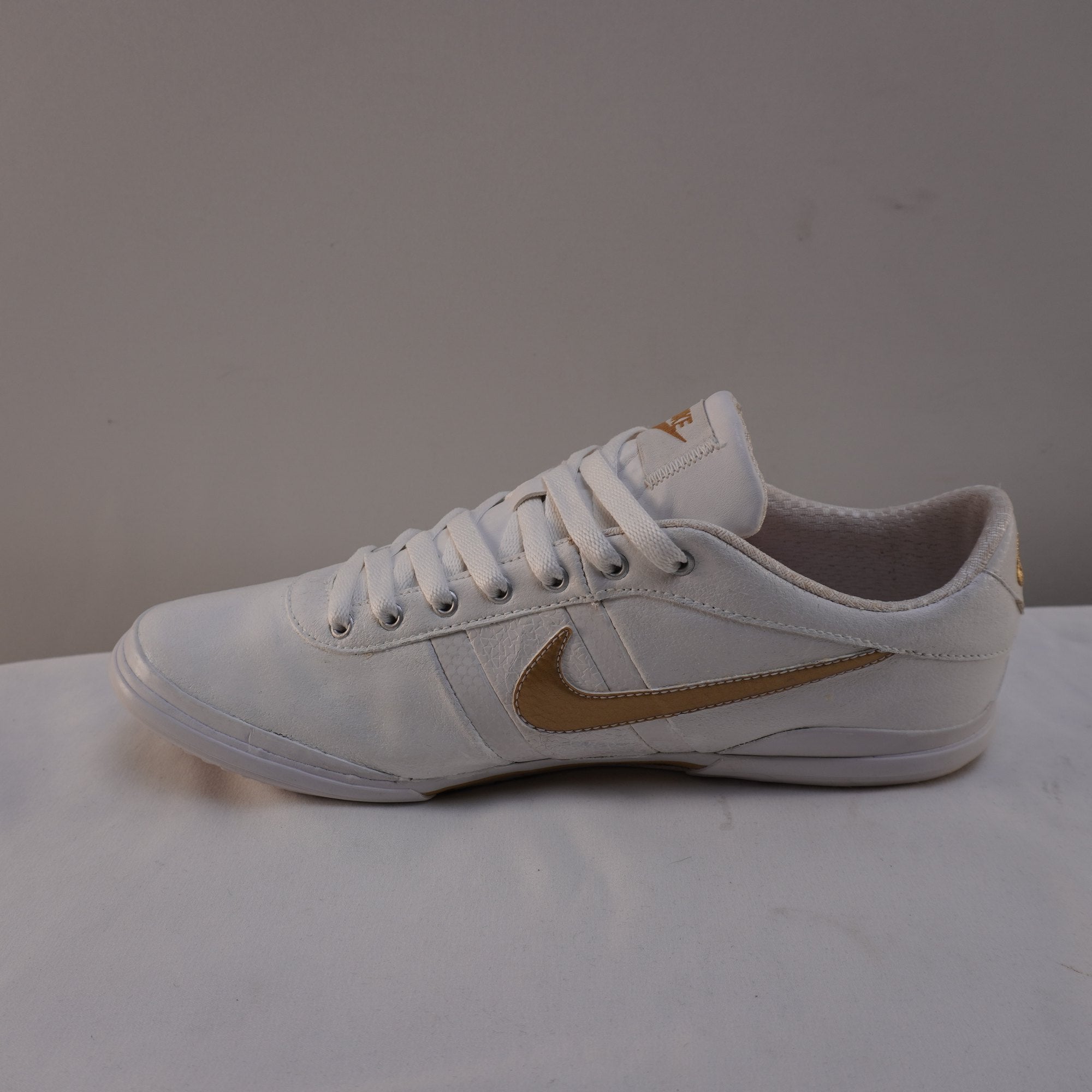 Zapatillas Nike para Mujer Usadas - Blanco, Talla 40