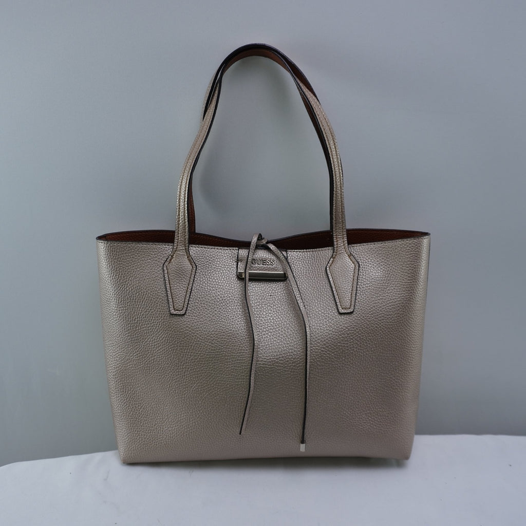 Bolso Baguette Guess para Mujer Usado - Rosa en Muy Buen Estado