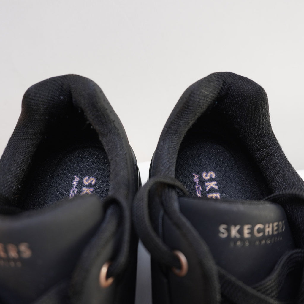 Zapatillas Skechers para Mujer Usadas - Negro, Talla 38