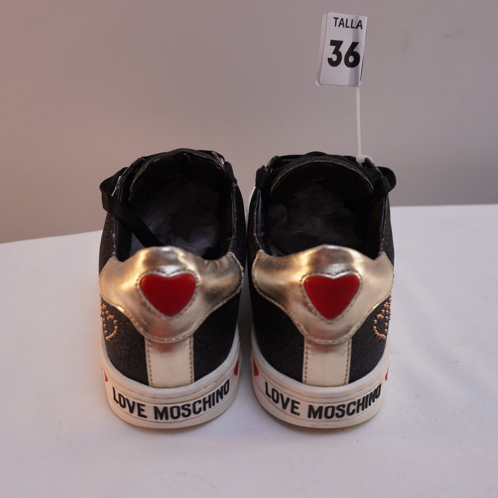 Zapatillas Moschino para Mujer Usadas - Negros, Talla 36
