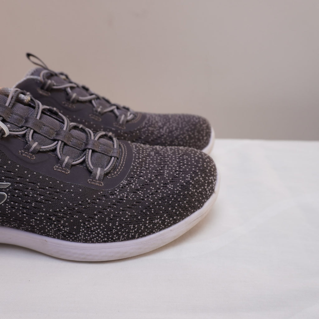 Zapatillas Skechers para Mujer Grises - Talla 38, Usadas en Muy Buen Estado