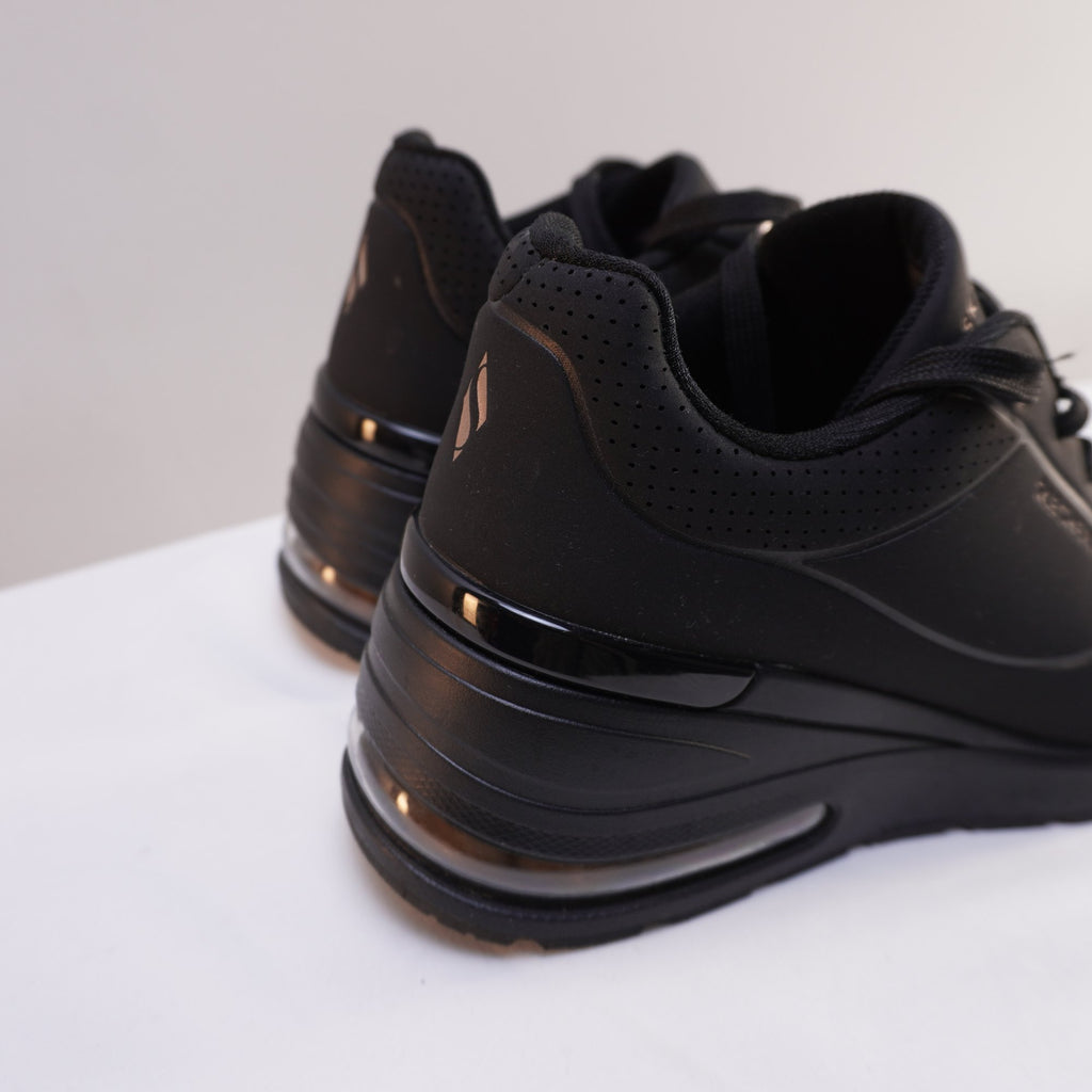 Zapatillas Skechers para Mujer Usadas - Negro, Talla 38